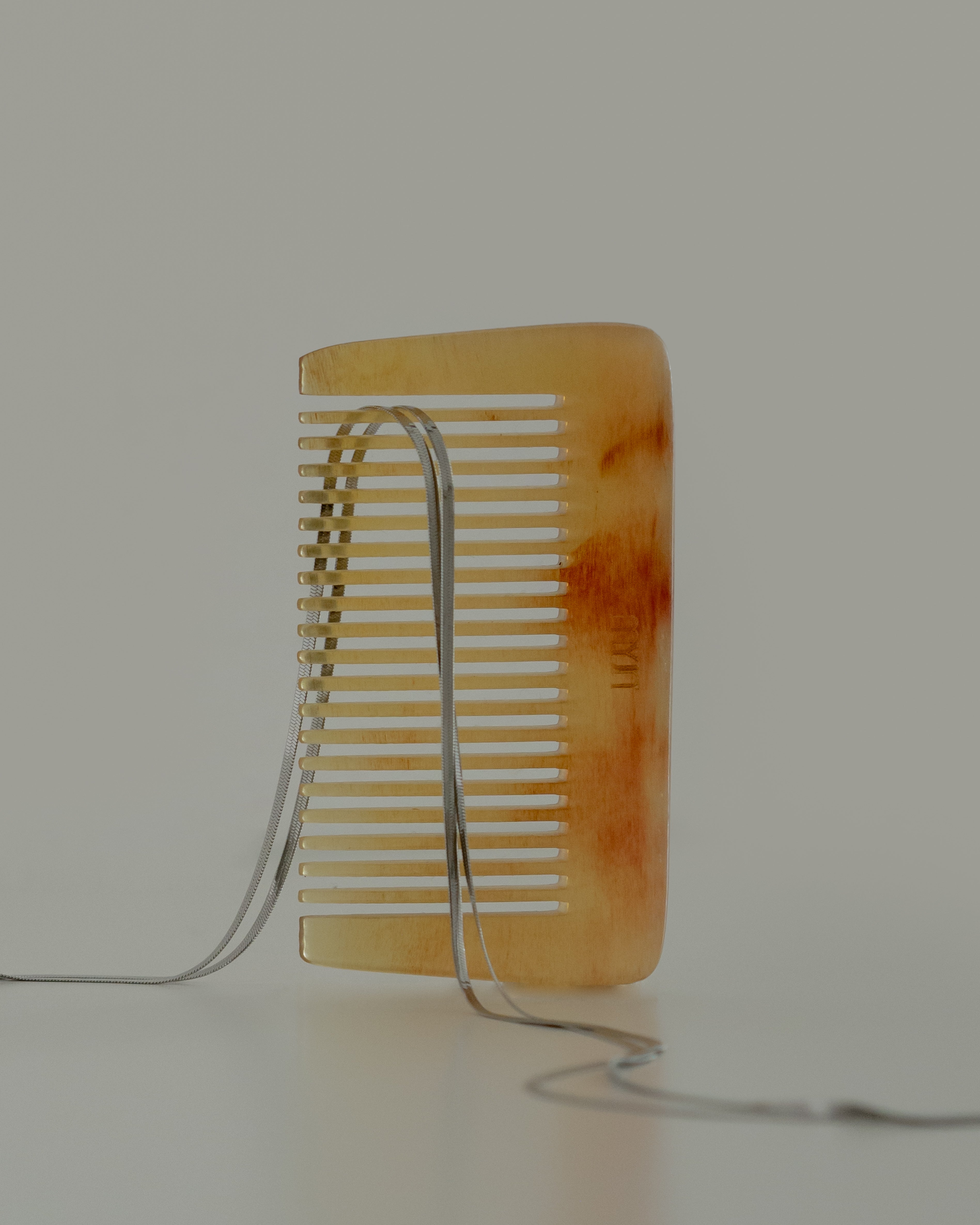 The Horn Comb 002