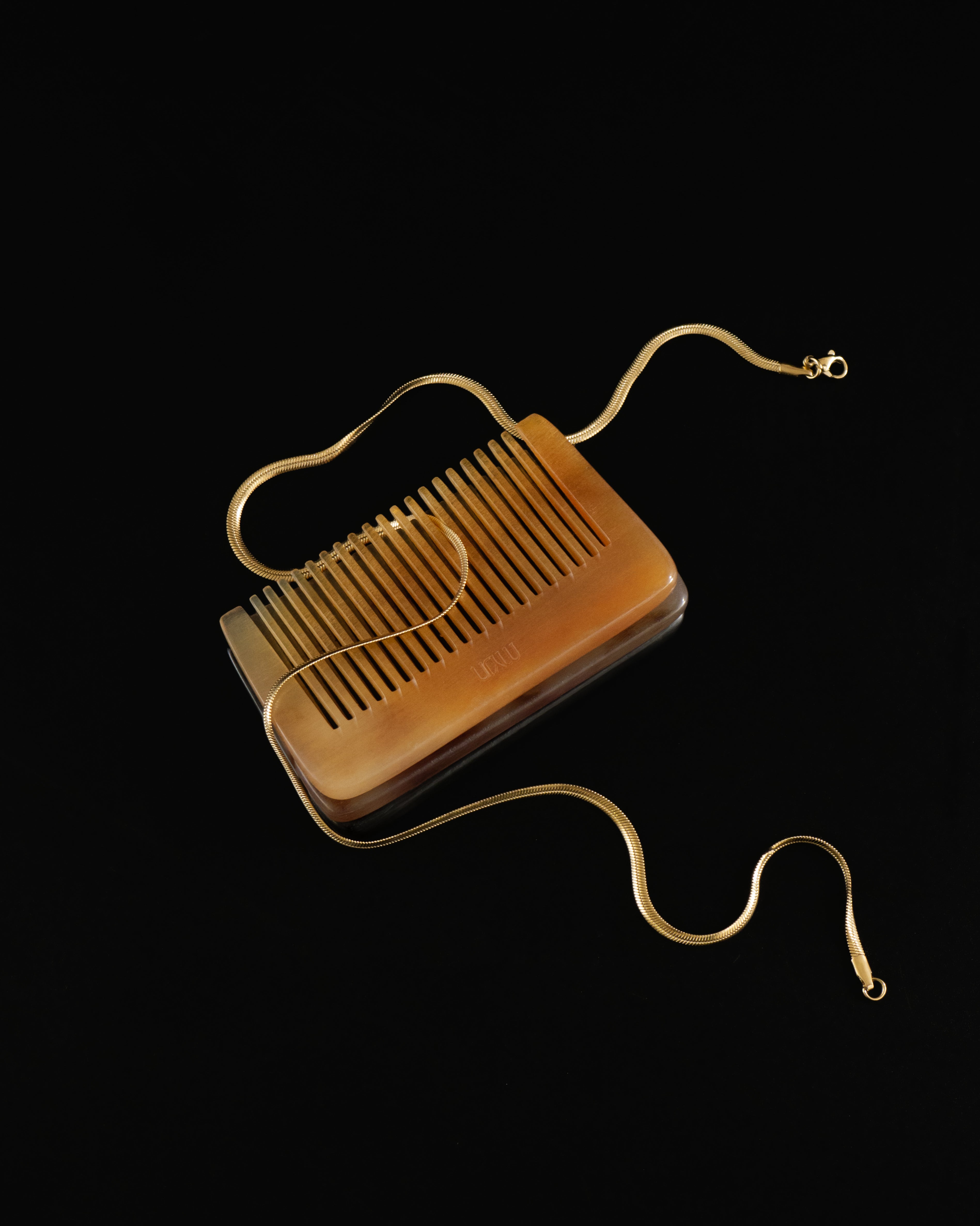 The Horn Comb 002