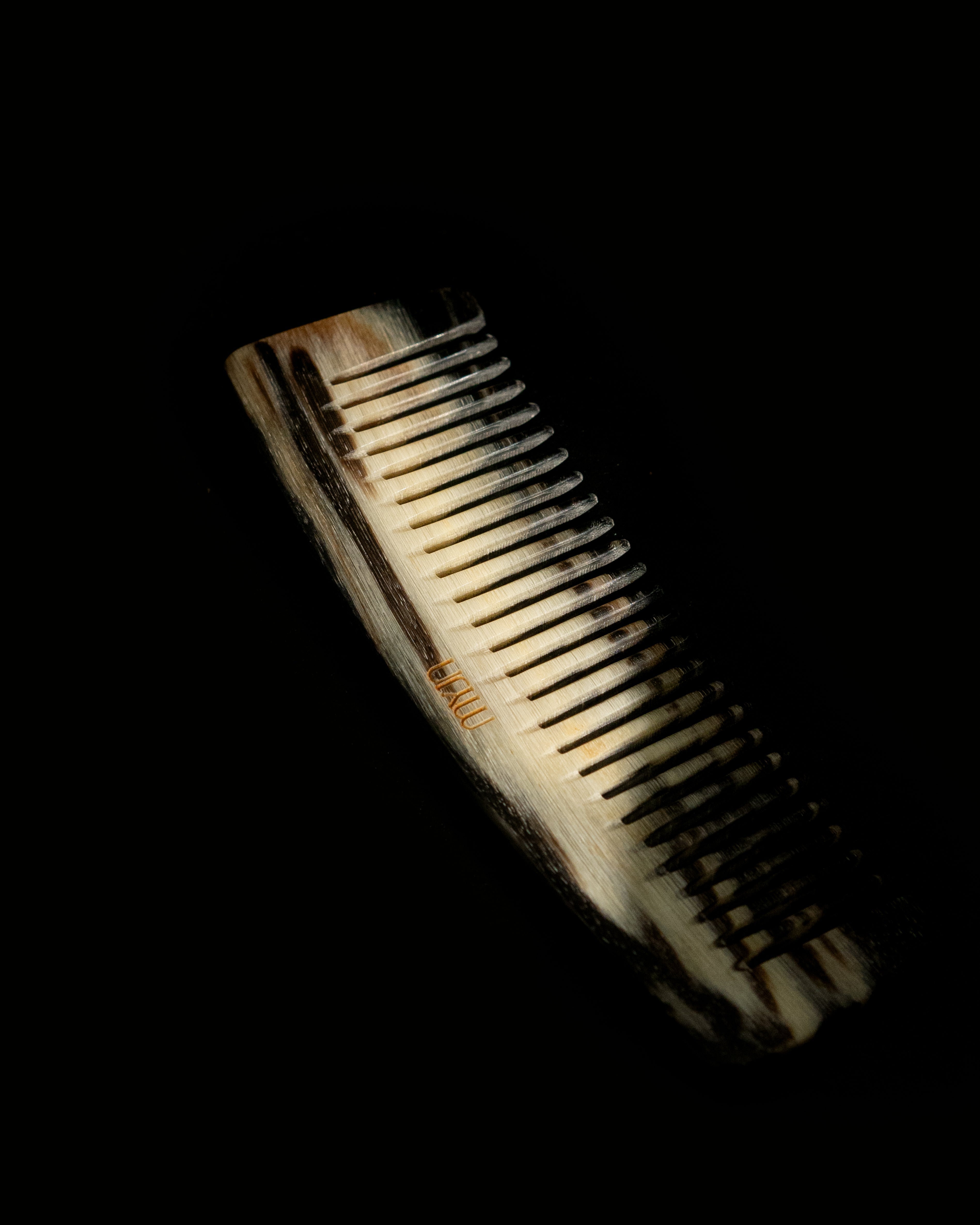 The Horn Comb 001