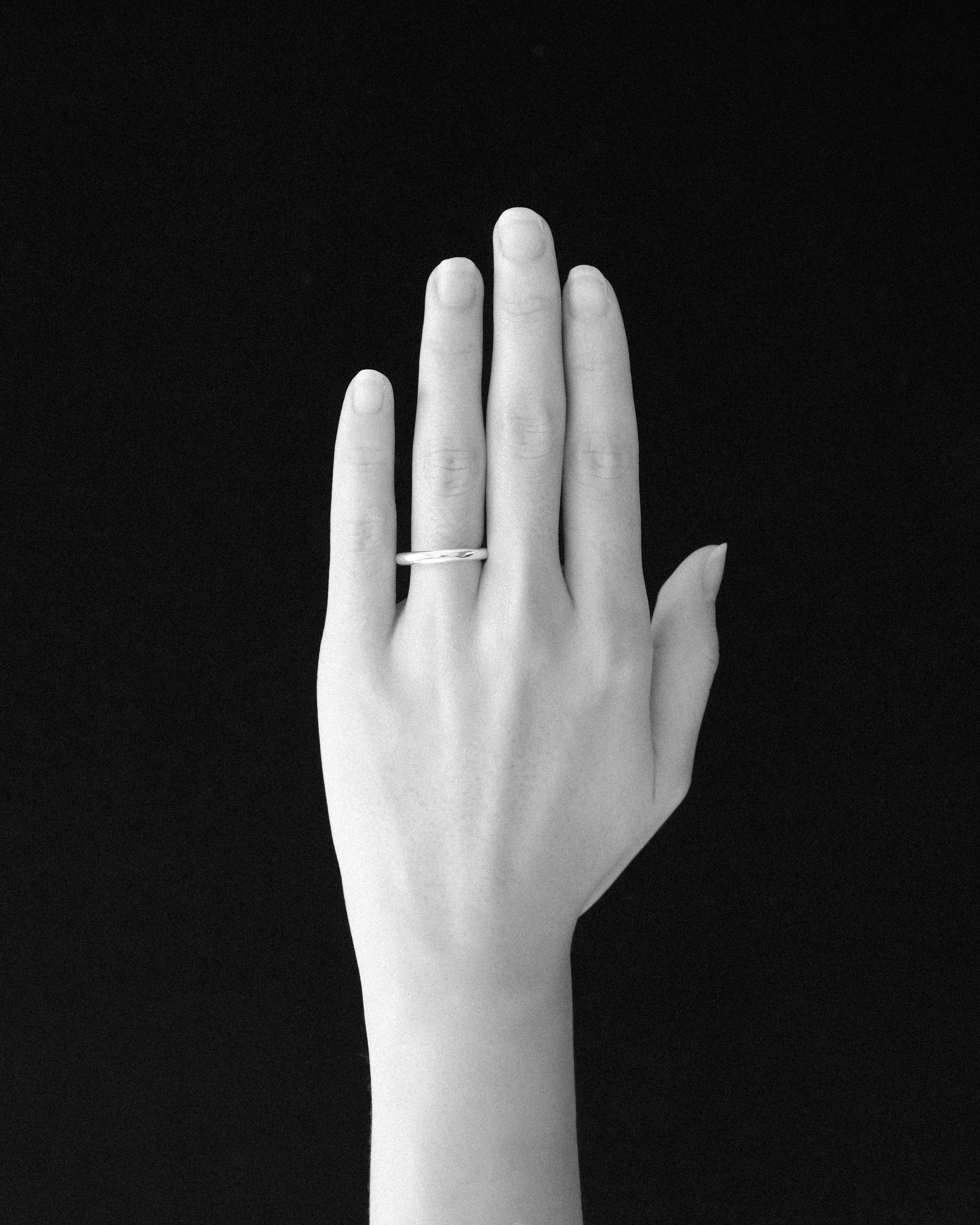 Goma Round Band Ring