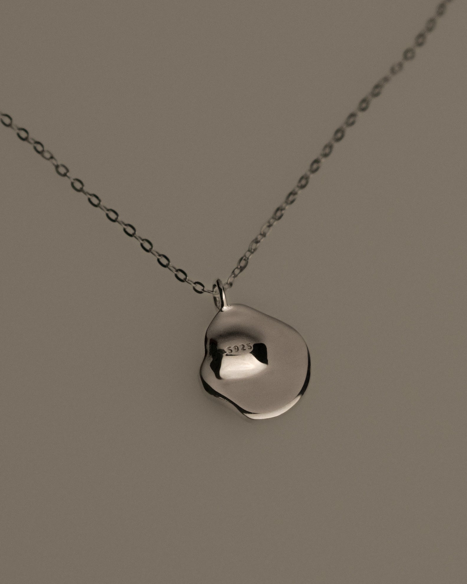 Iola Hammered Plate Necklace
