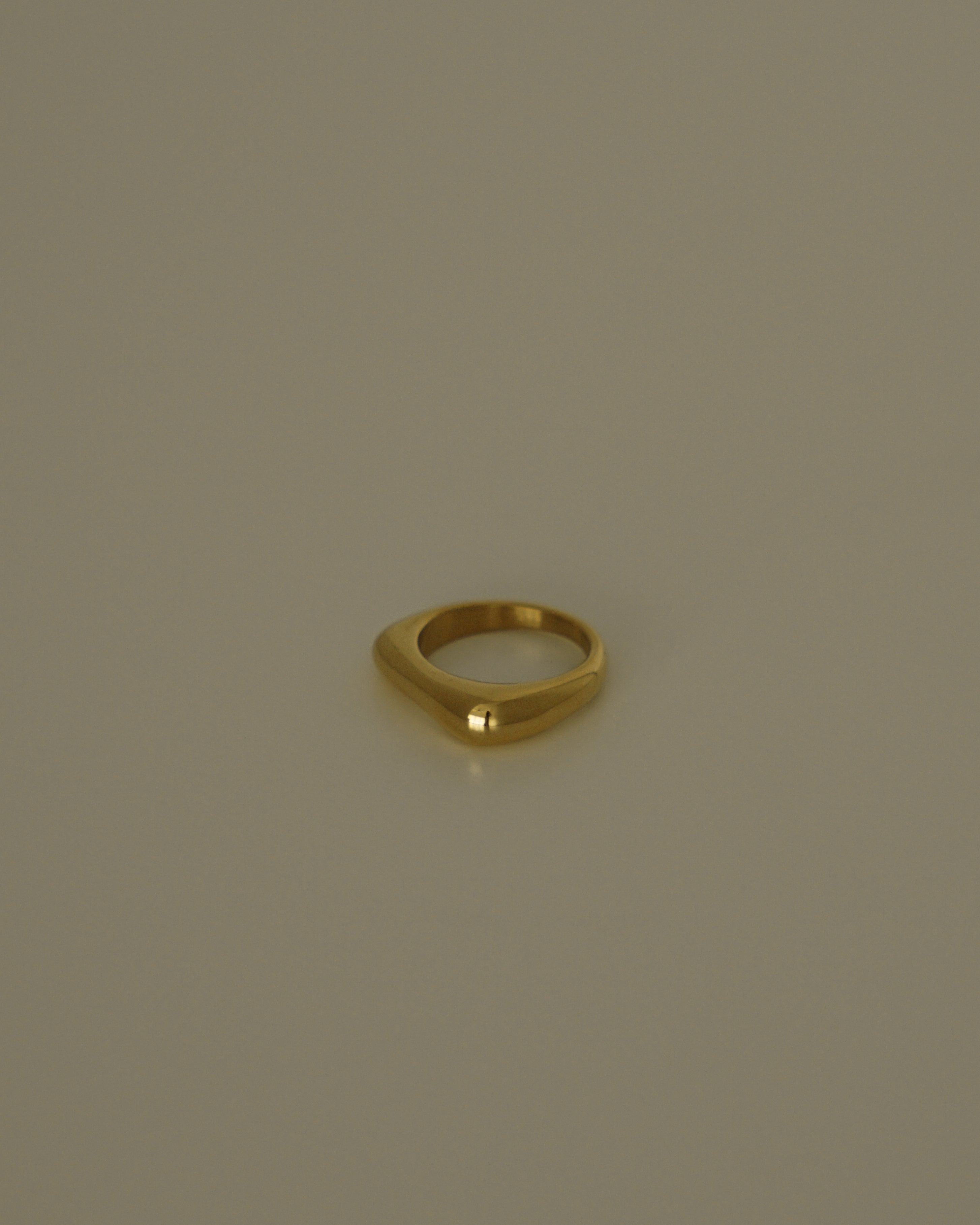Odile Flat Arch Ring