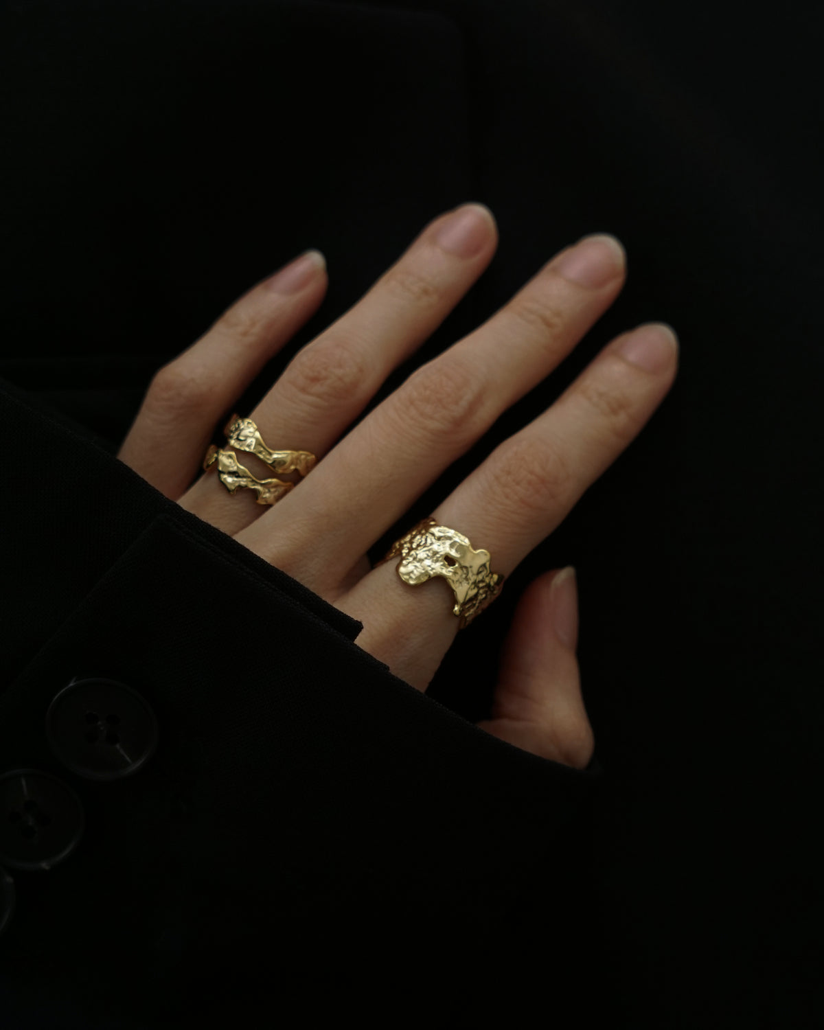 Shara Hammered Cigar Band Ring