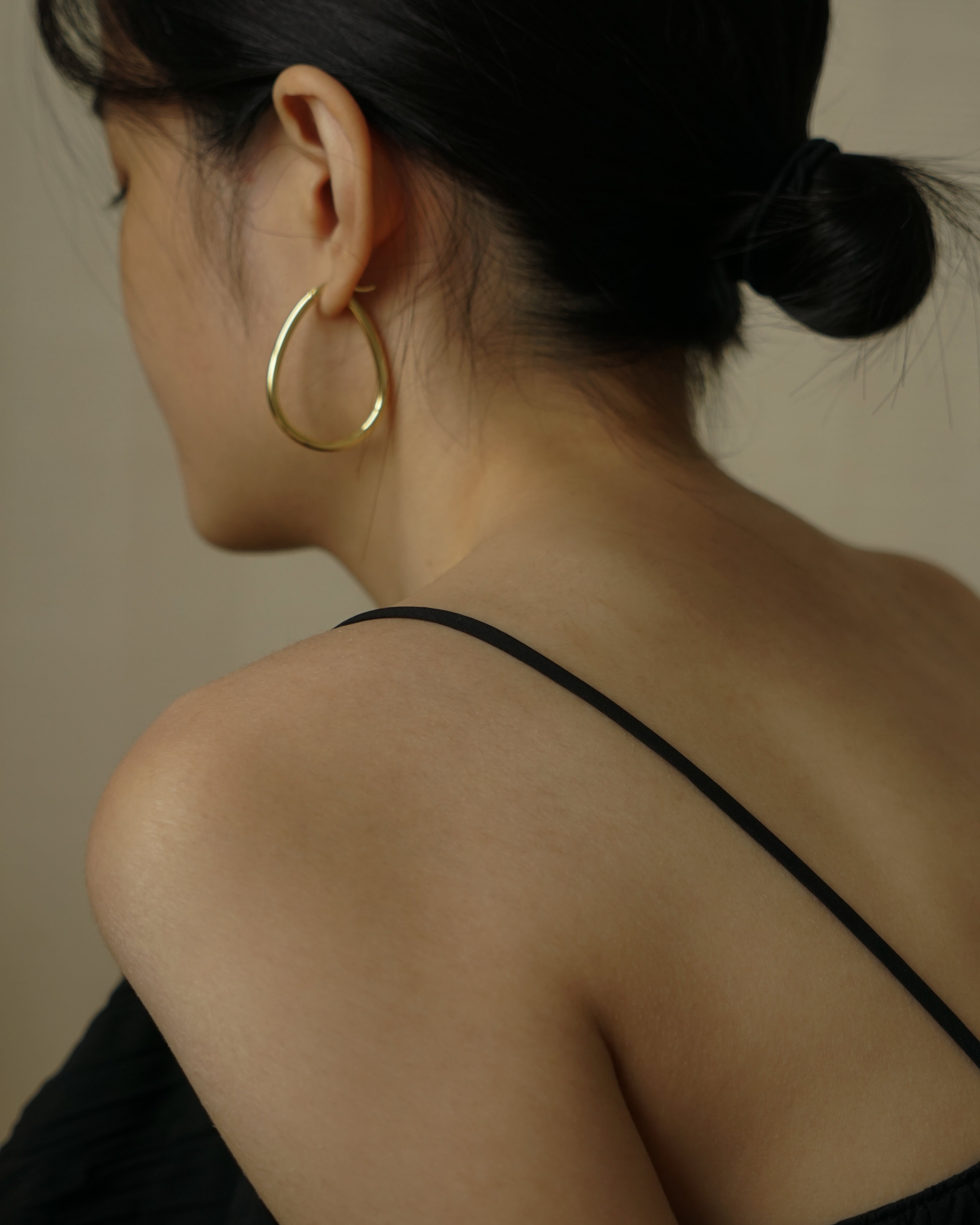 Taelyn Large Oval Hoop Earrings
