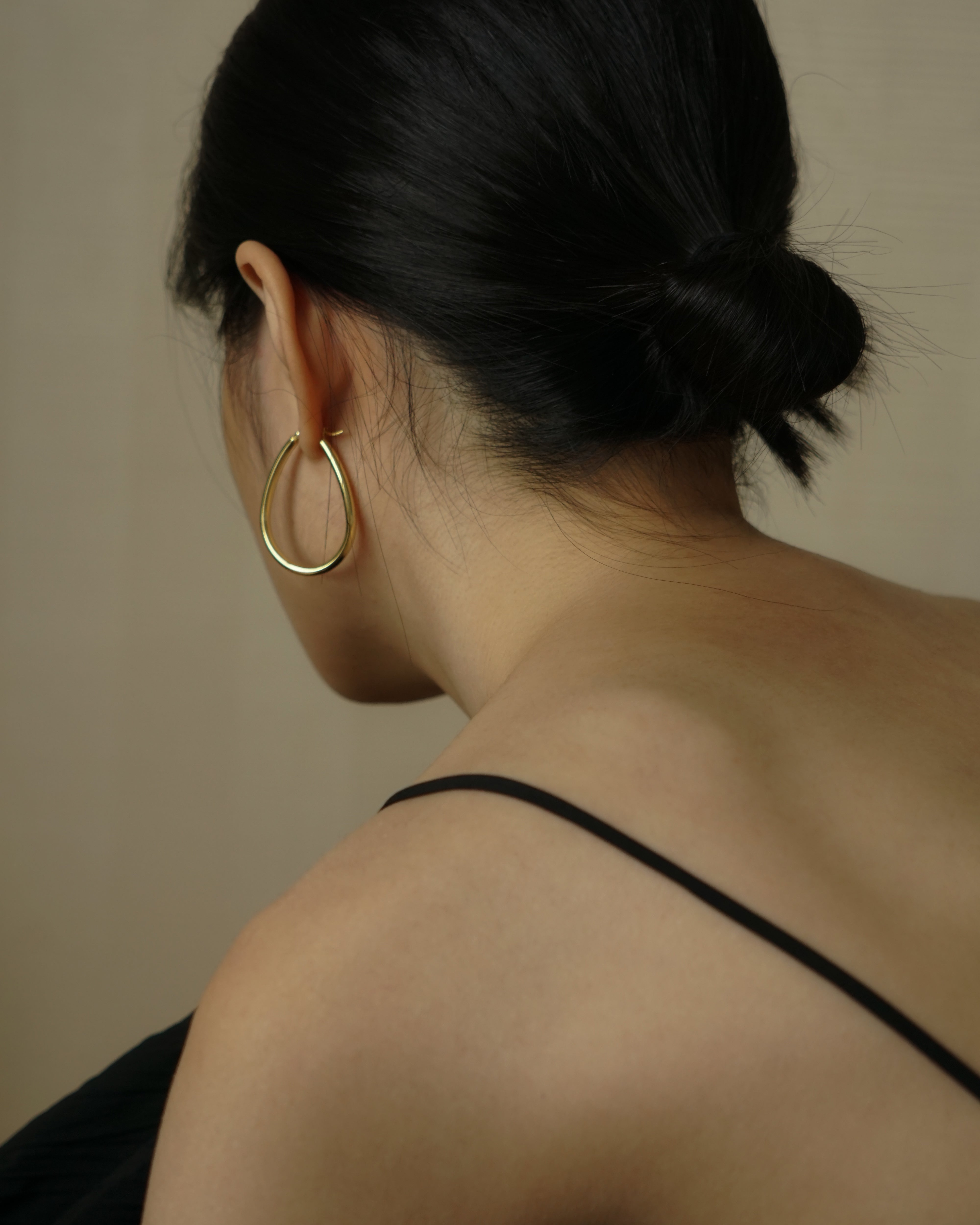 Taelyn Large Oval Hoop Earrings