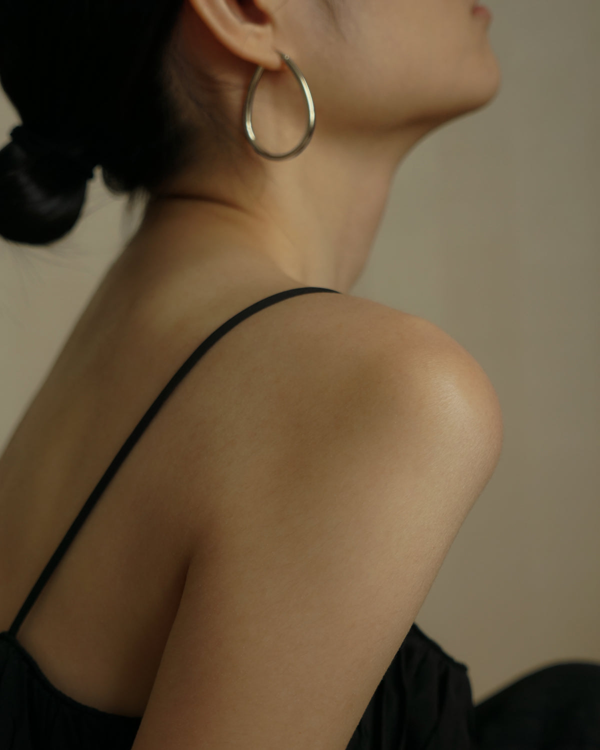 Taelyn Large Oval Hoop Earrings