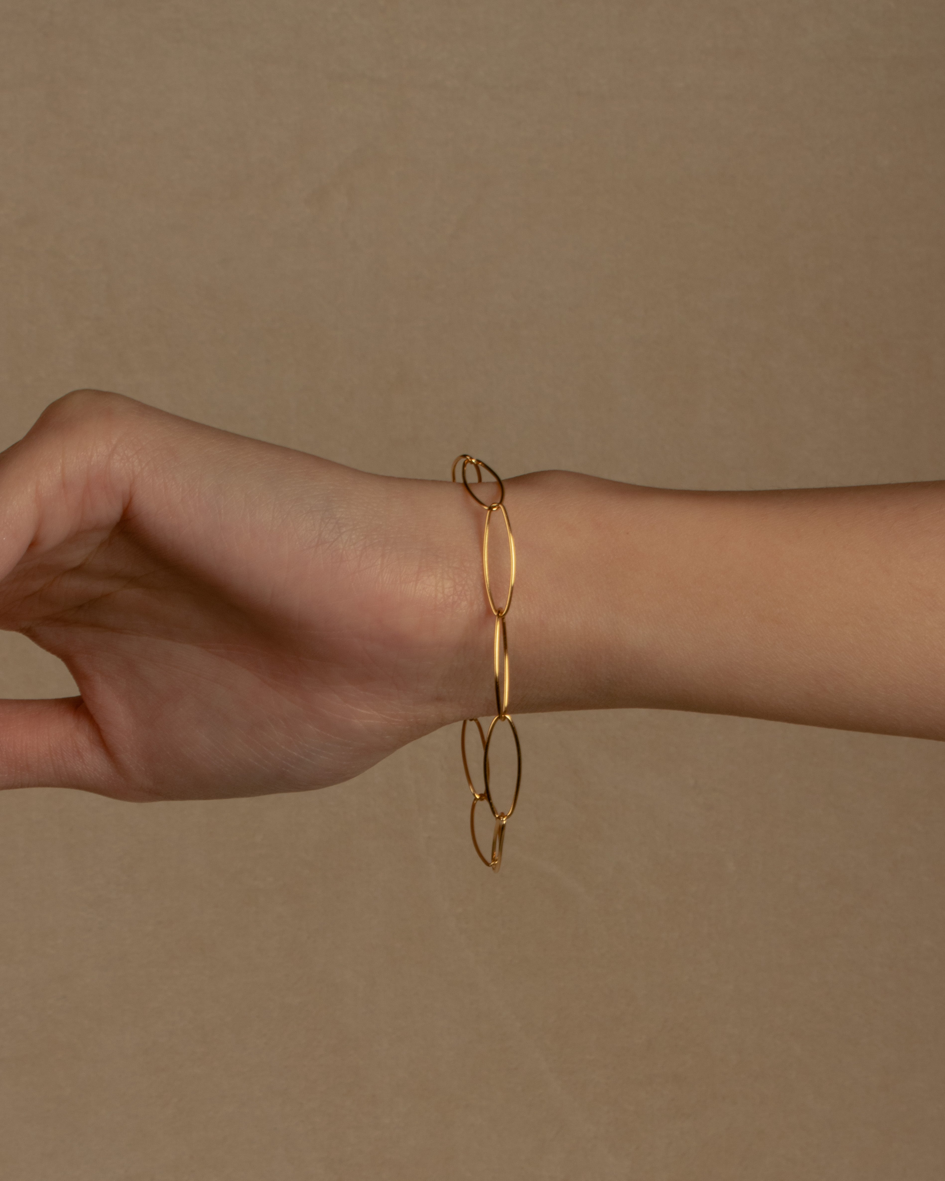 Anda Oval Chain Link Bracelet