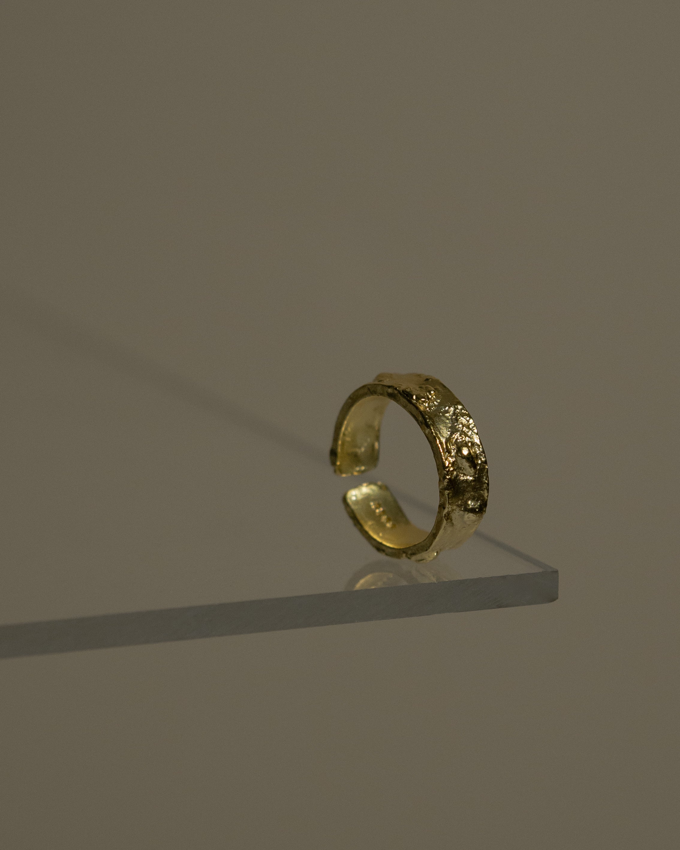 Dale Structure Hammered Couple Band Ring