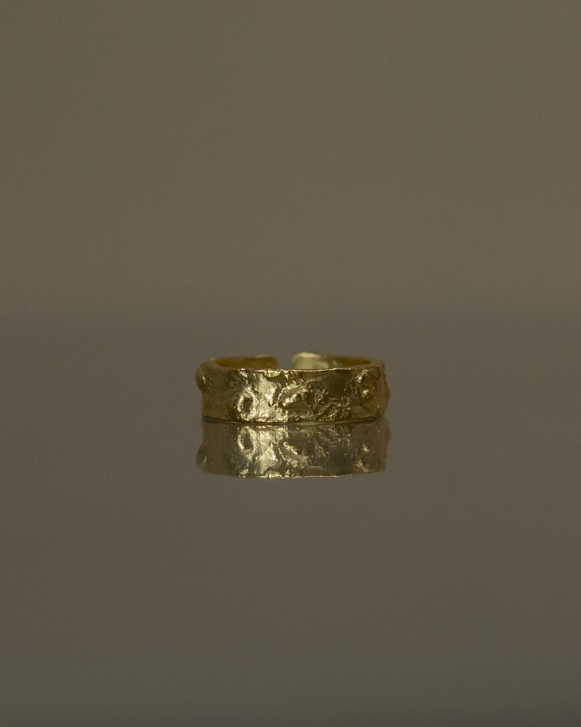 Dale Structure Hammered Couple Band Ring