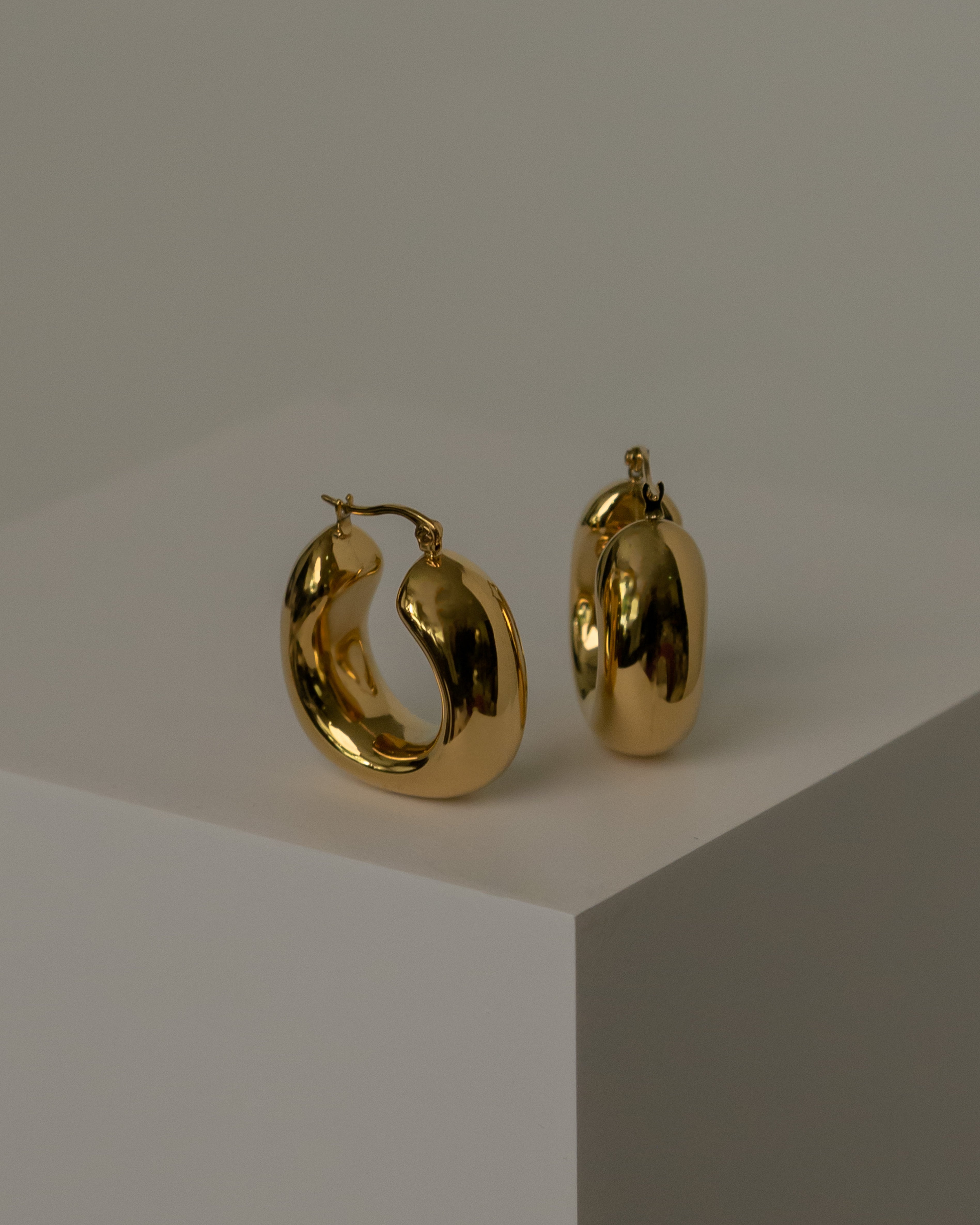 Cres Classic Bold Hoop Earrings