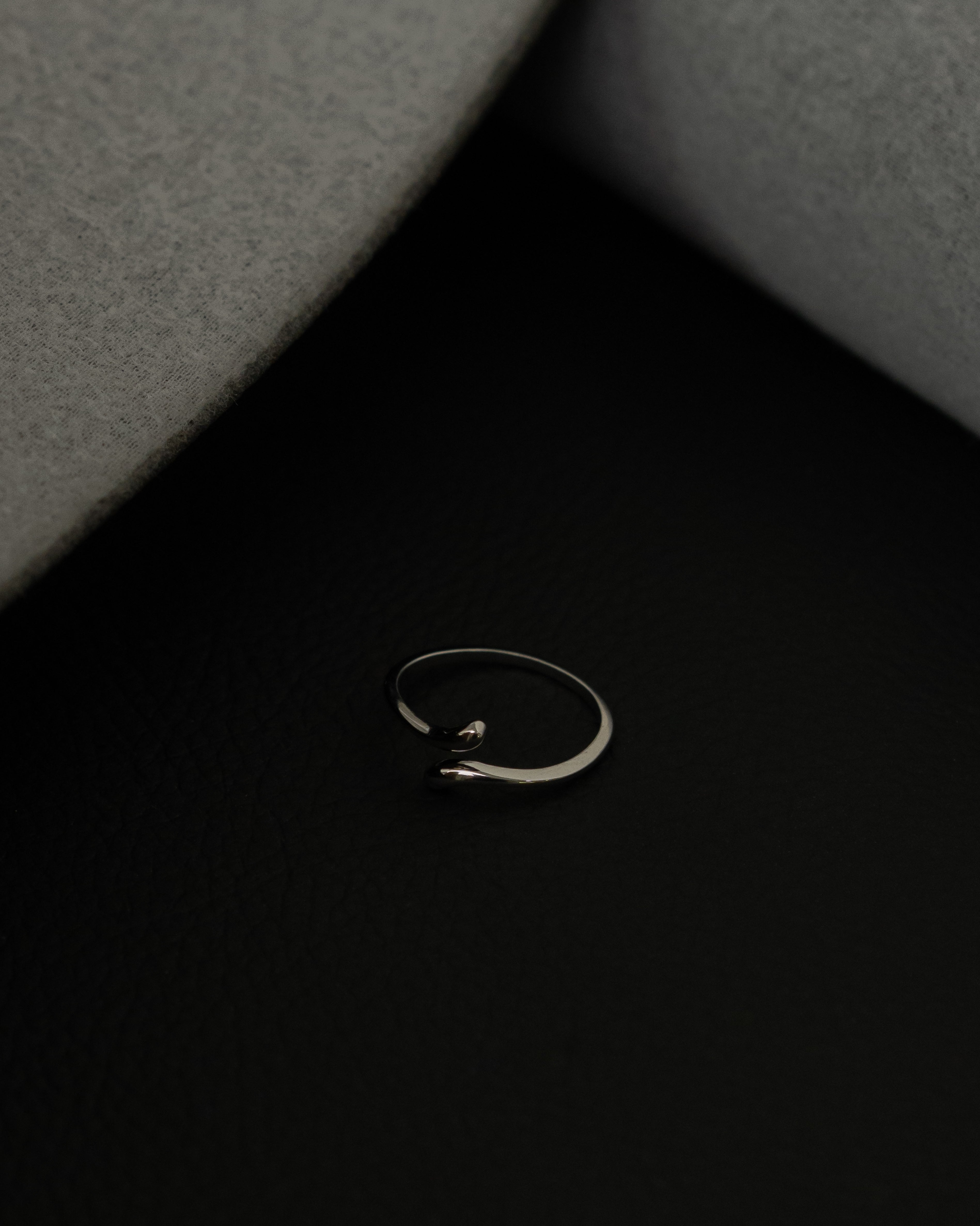Serpe Twisted Edge Open Ring