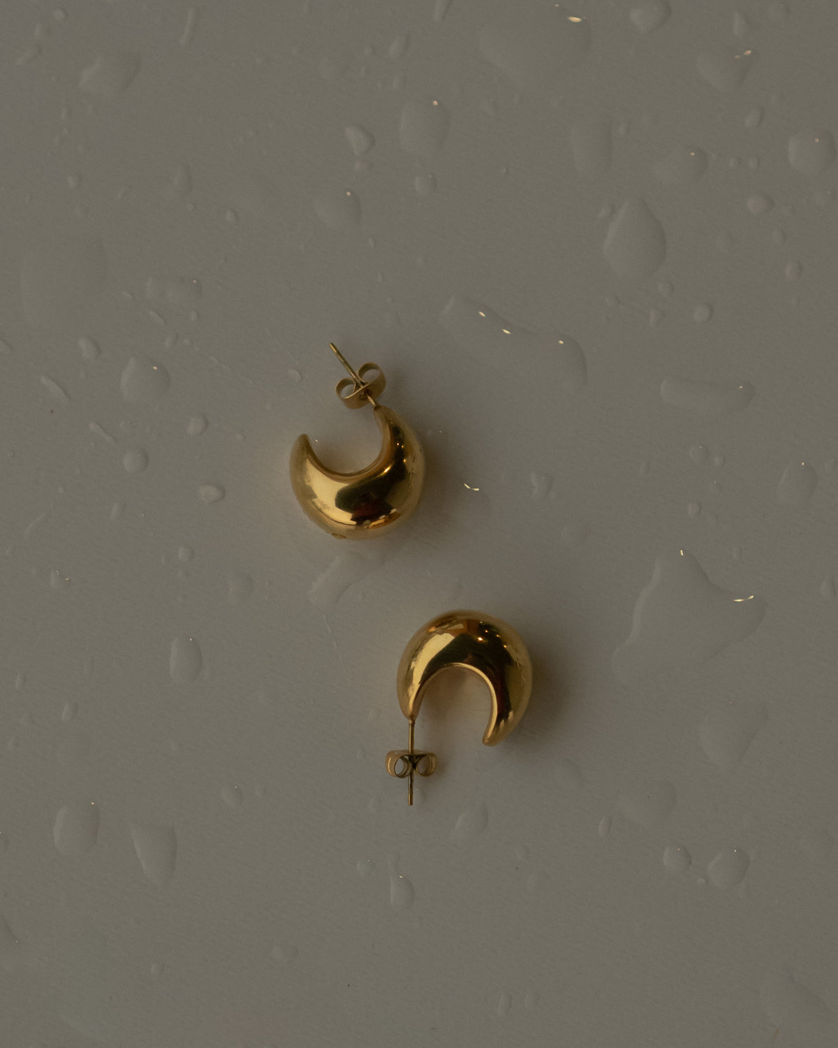 Mini Ida Bold Dome Stud Earrings