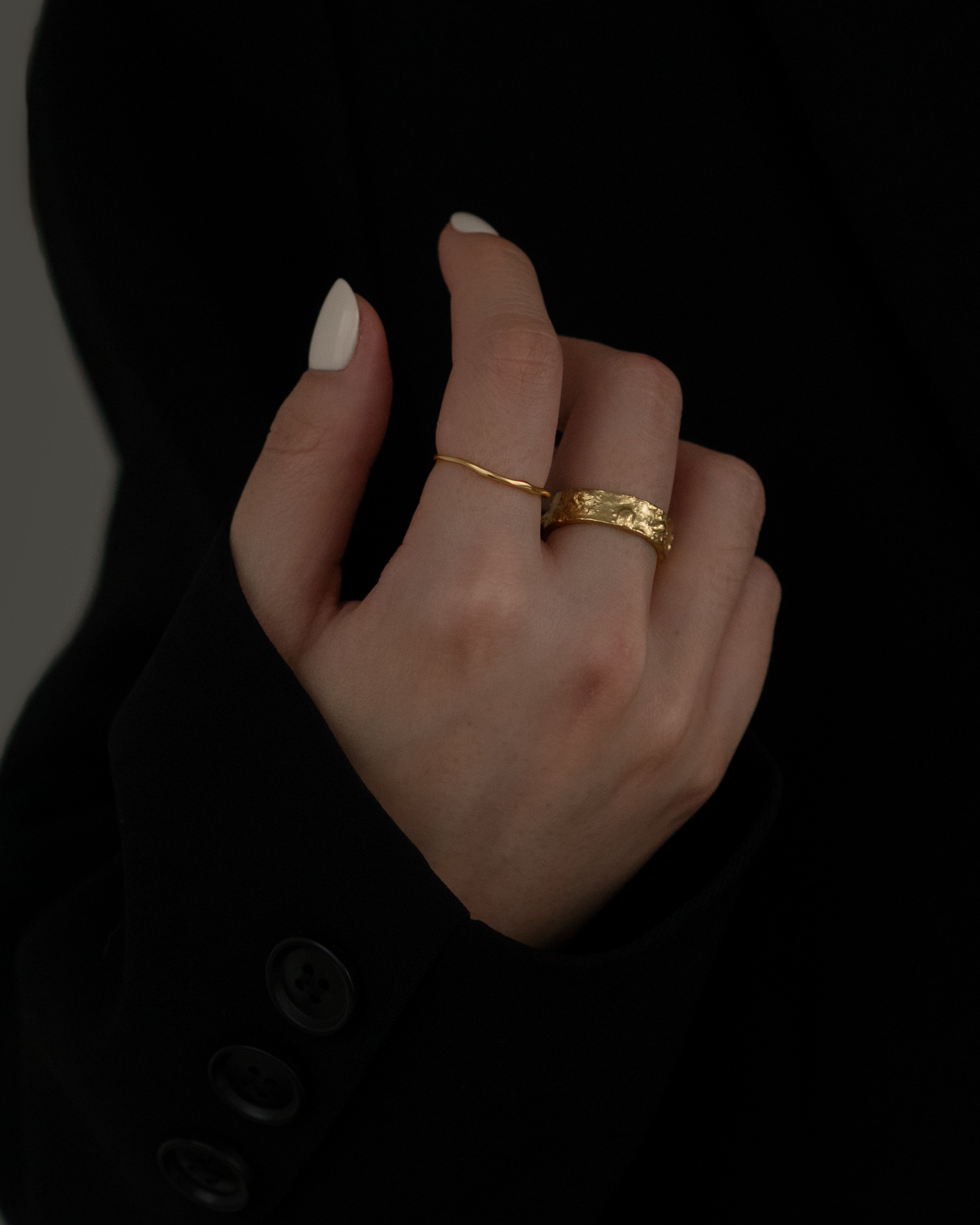 Dale Structure Hammered Couple Band Ring