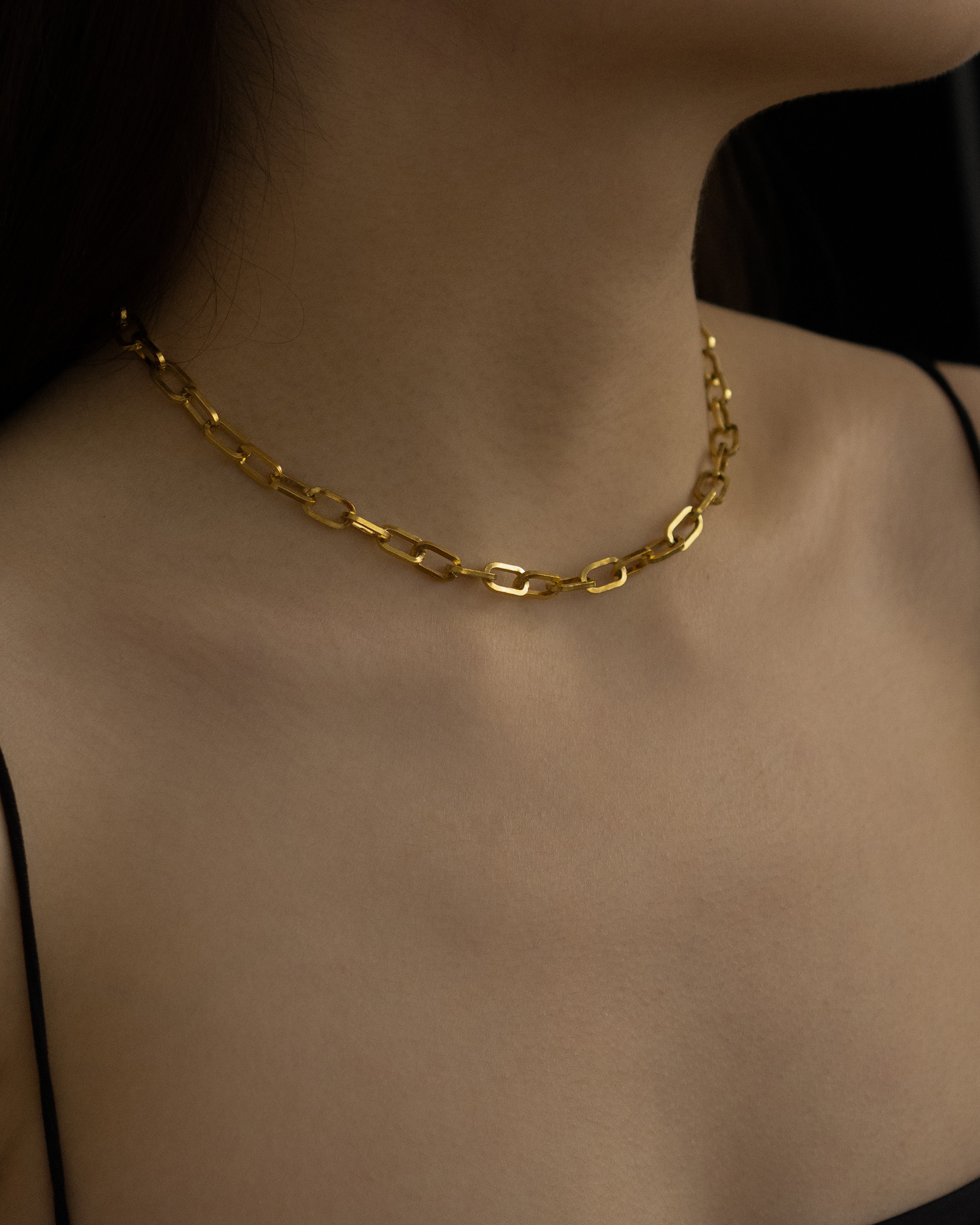 Ava Bold Chain Choker