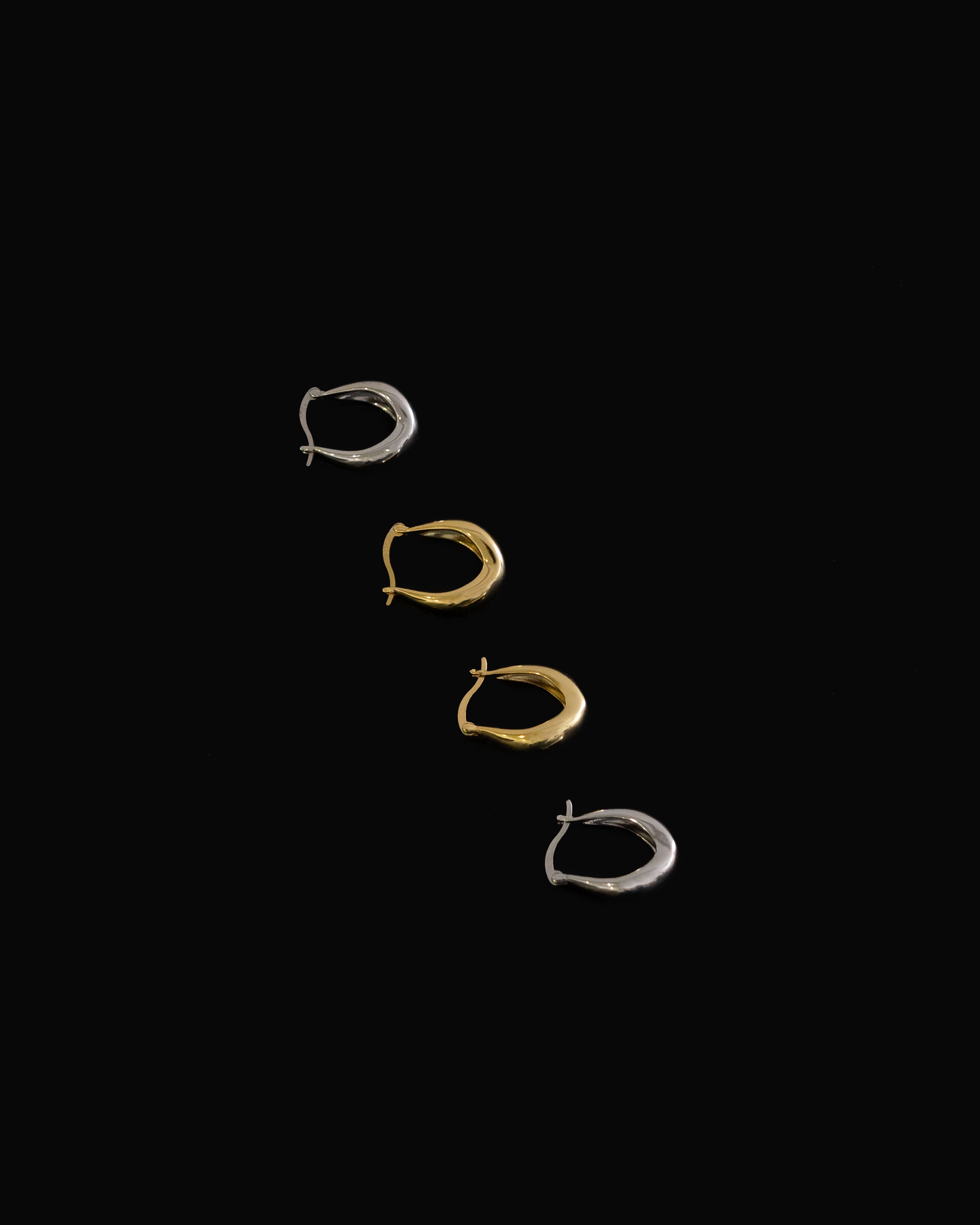 Herra Mini Curved Hoop Earrings