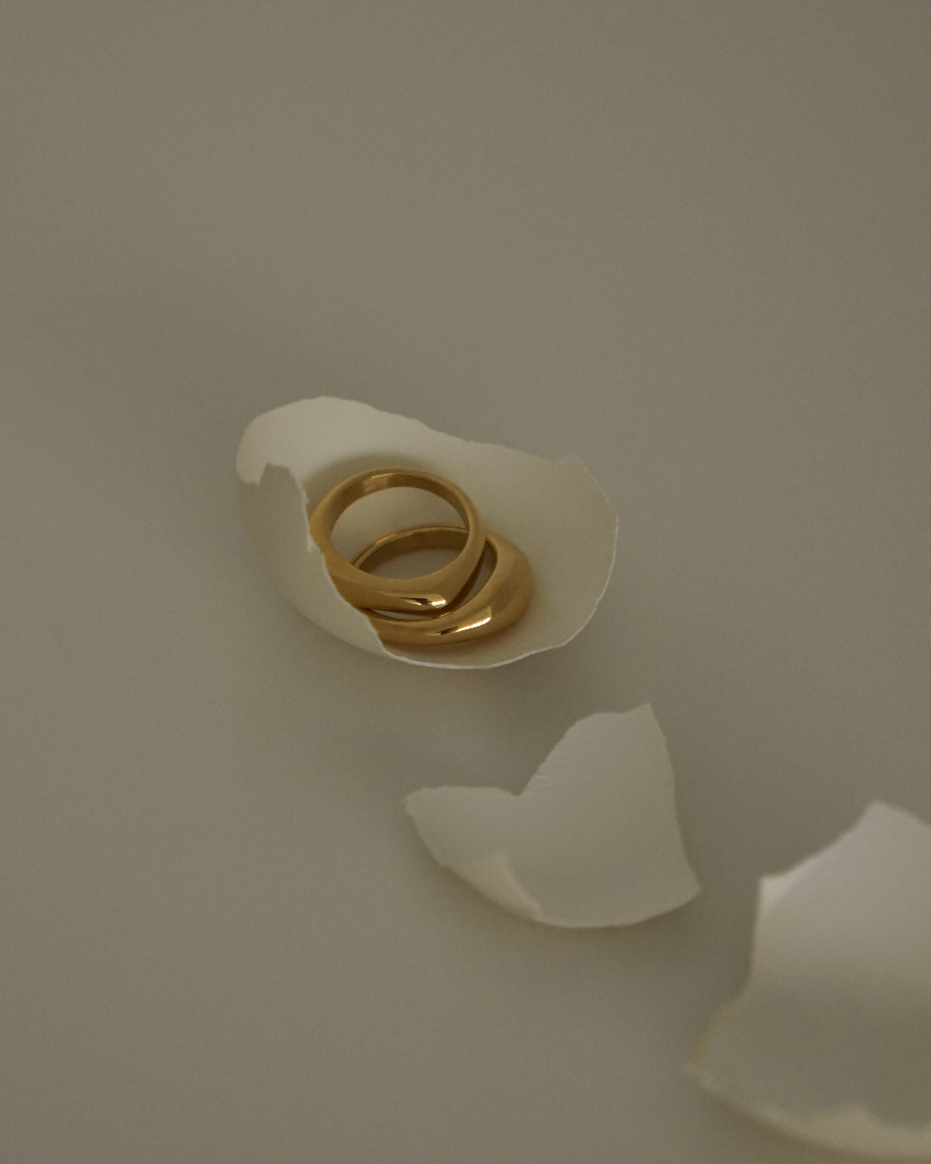 Odile Flat Arch Ring