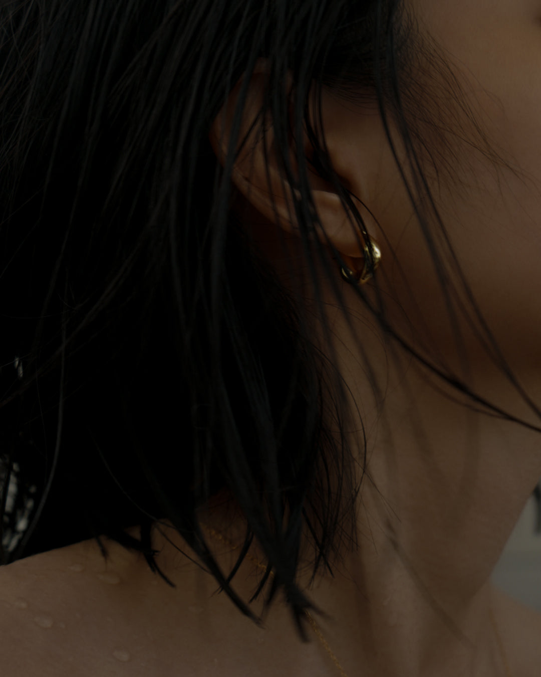Anja Mini Hoop Earrings