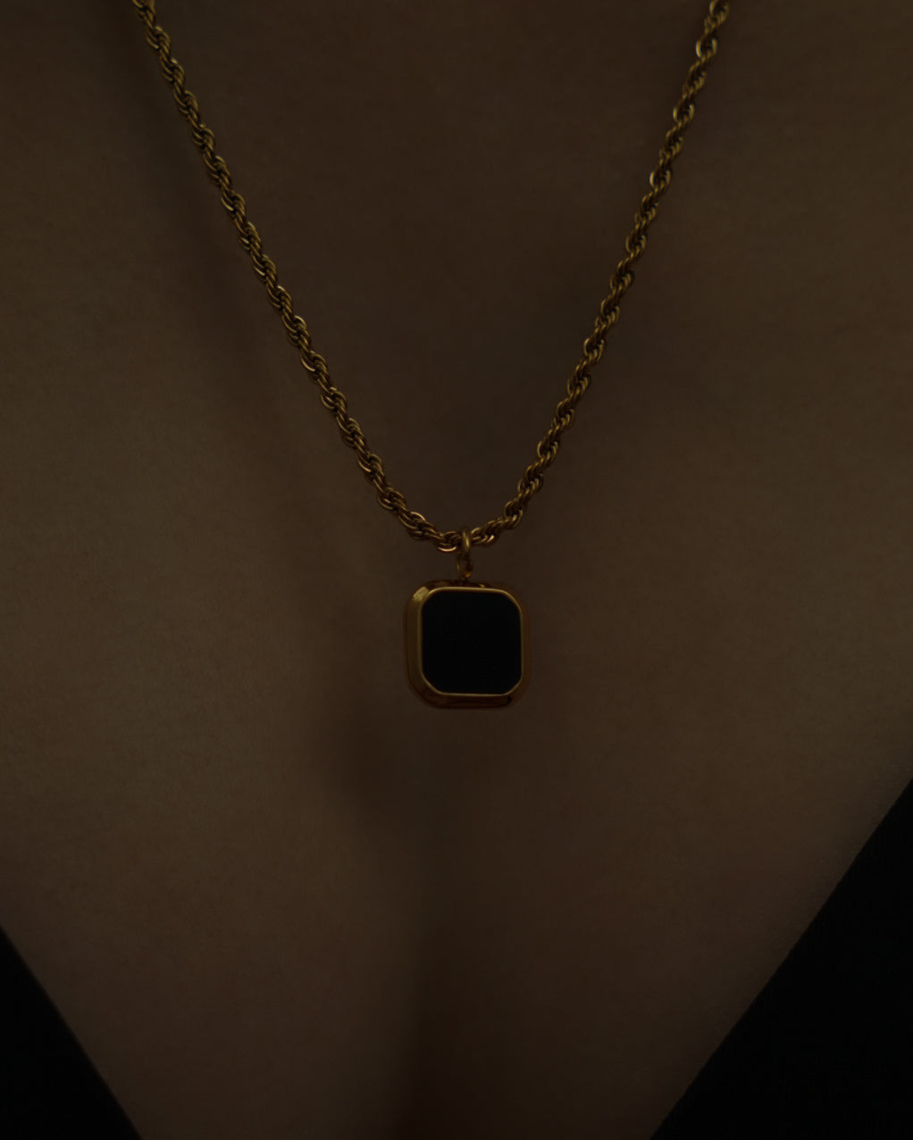 Tami Pendant Necklace