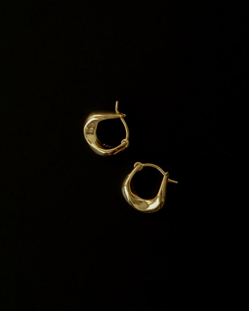 Anja Mini Hoop Earrings