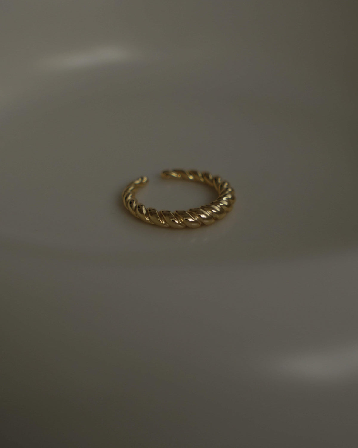 MYJN Rings Noia Croissant Dome Ring