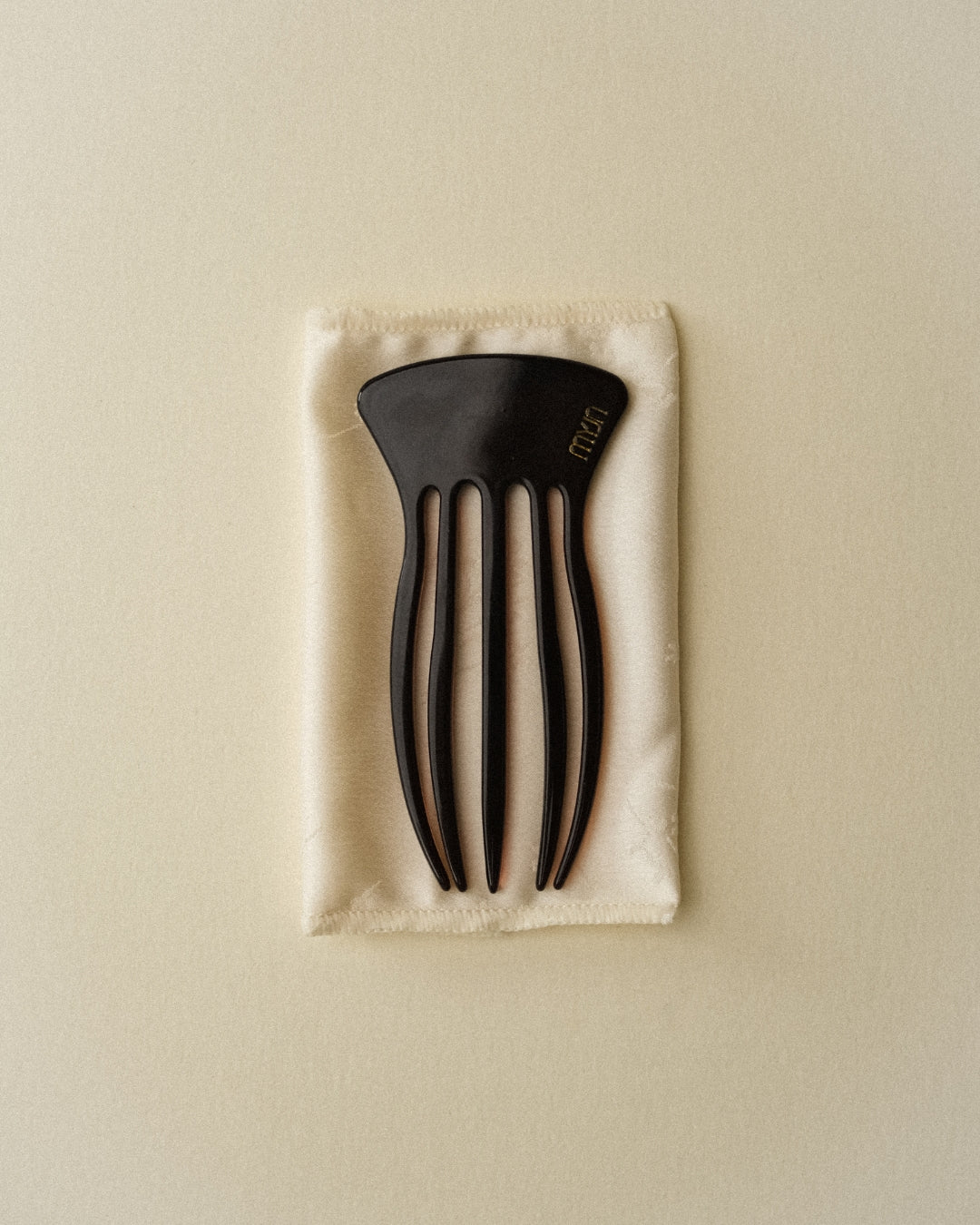The Gardienne Hair Comb, Agate