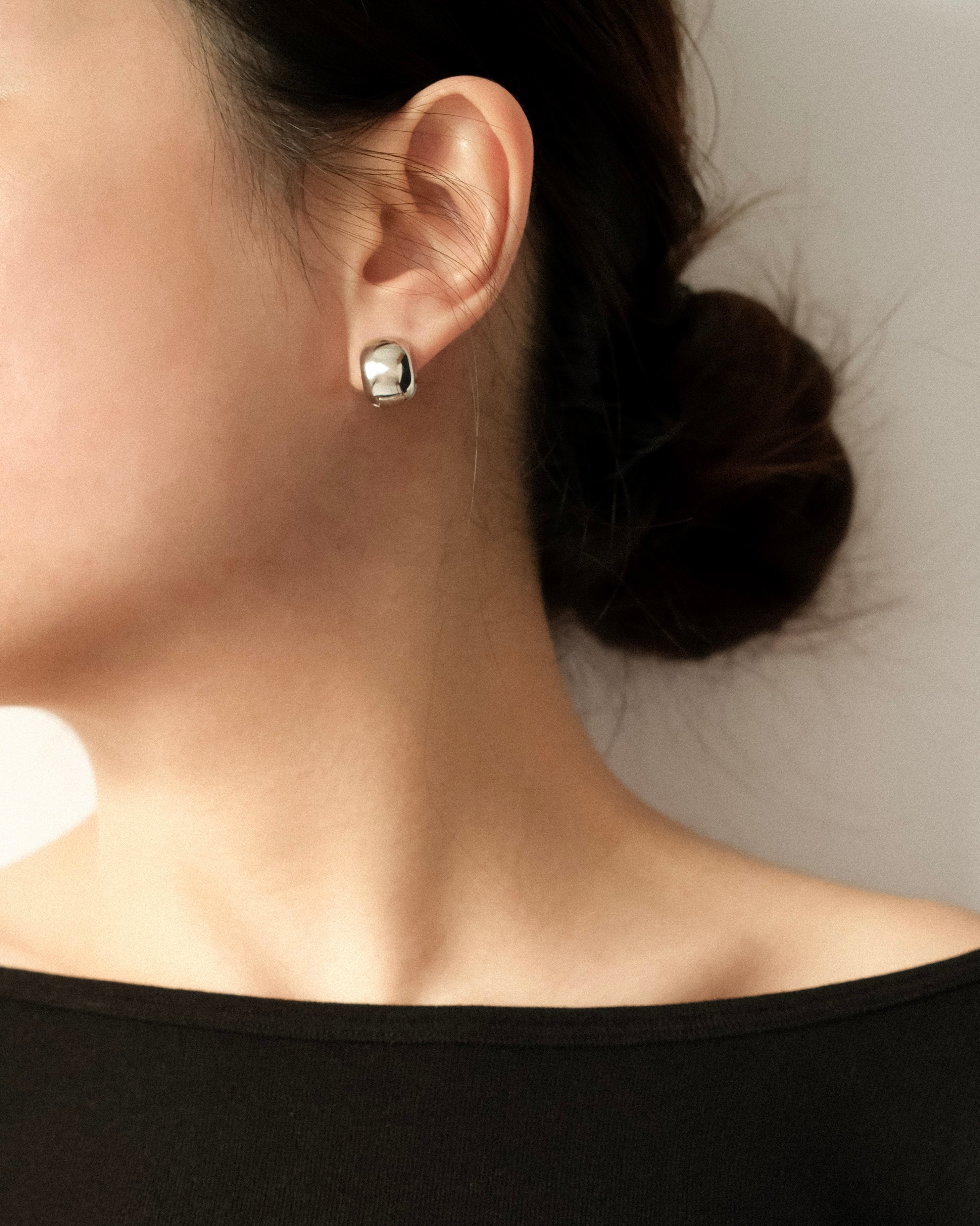 Petite Emora Cigar Hoop Earrings