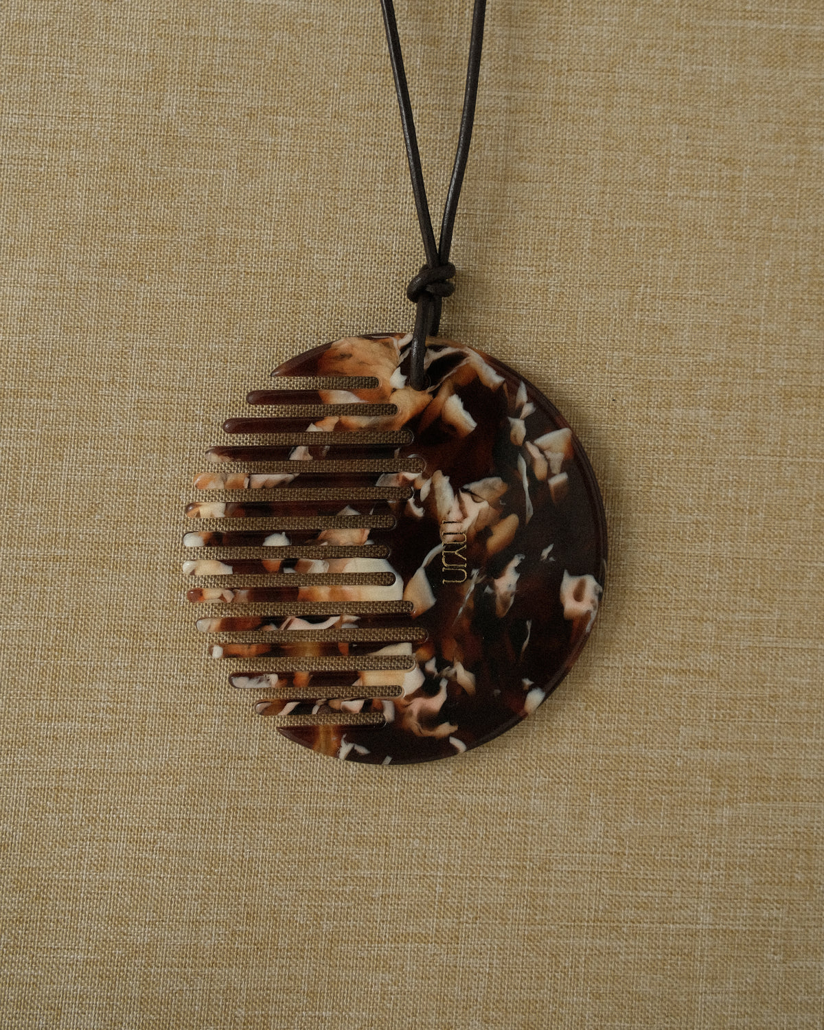 The Auri Comb Necklace