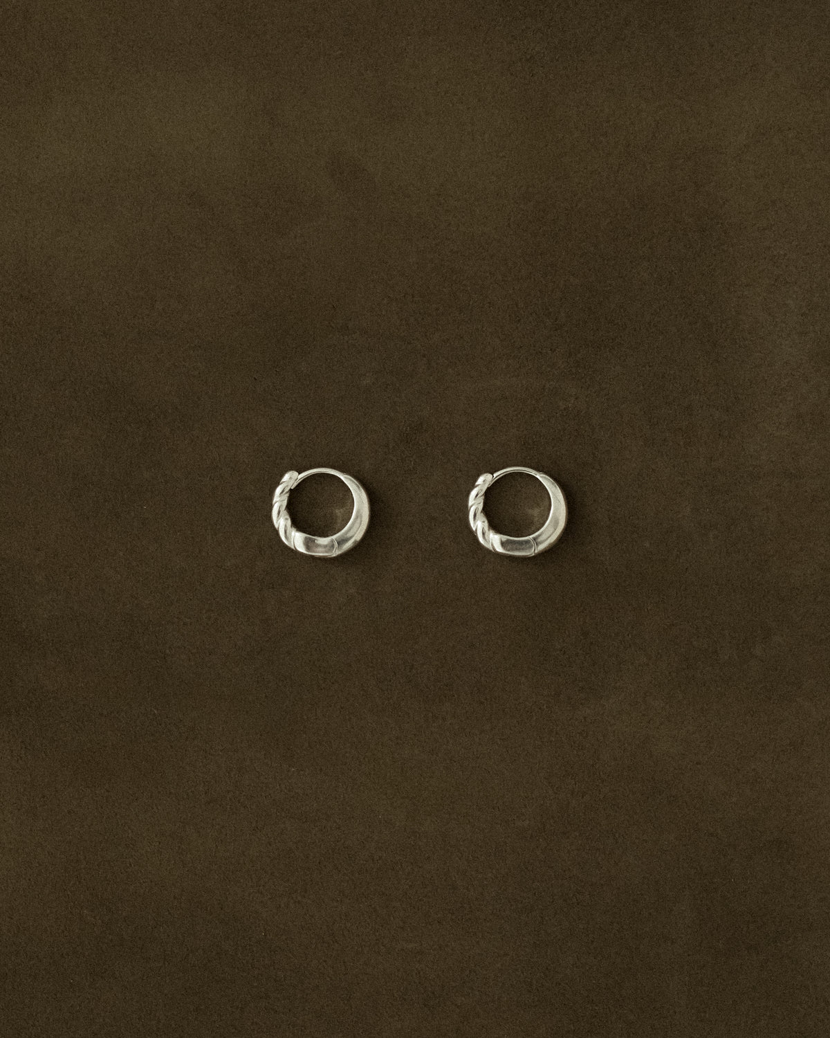 Nély Reversible Spiral Hoop Earrings