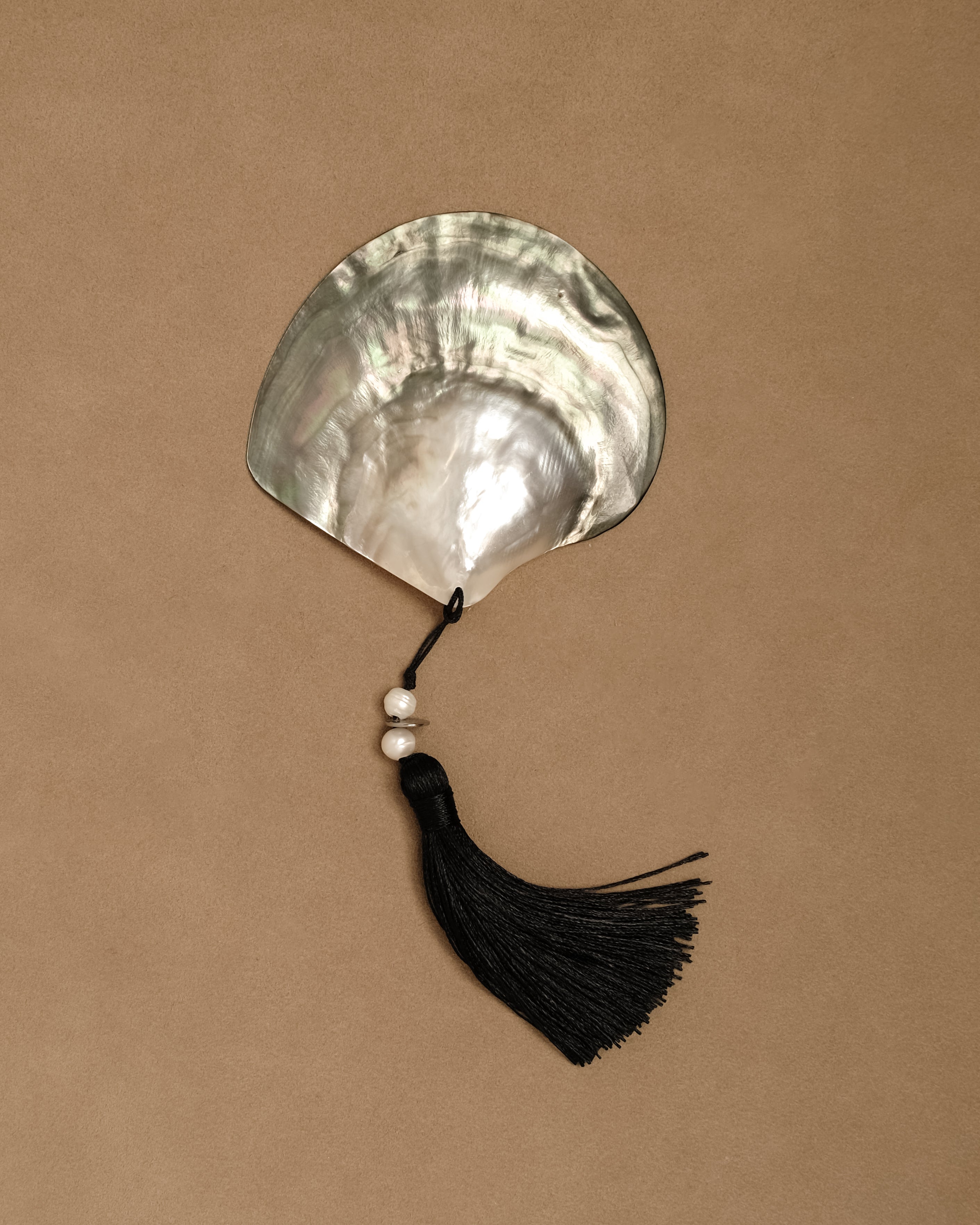 [GIFT] Nocturne Silk Tassel Shell Dish