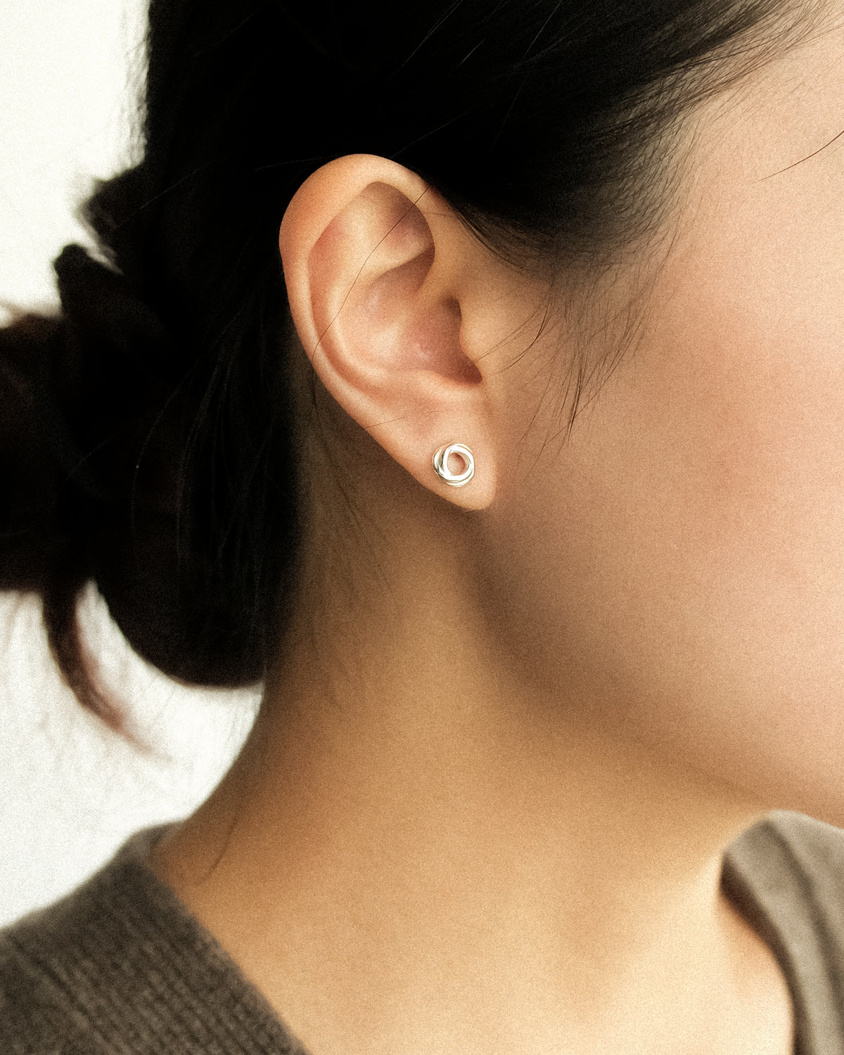Boullée Tiny Round Intertwined Stud Earrings