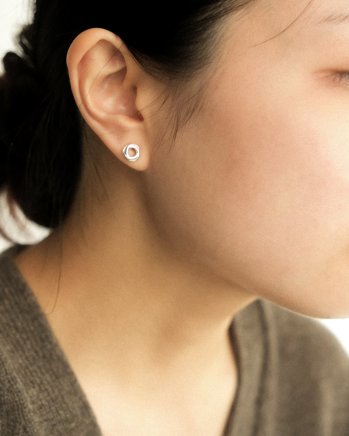 Boullée Tiny Round Intertwined Stud Earrings