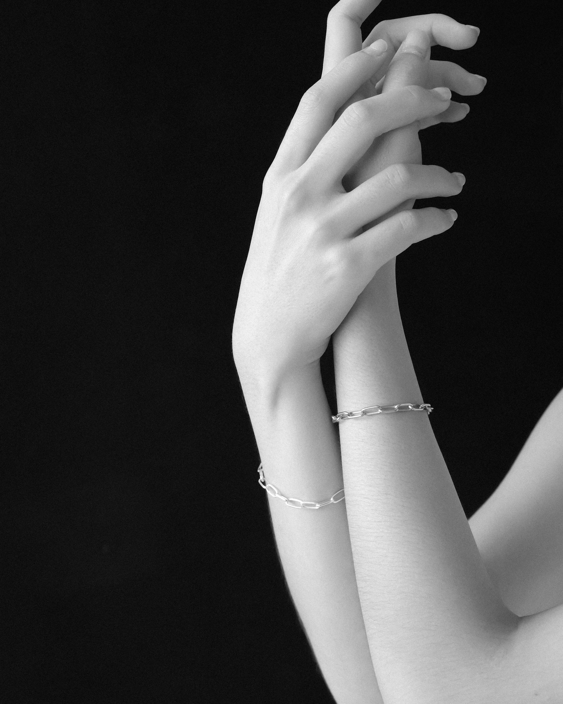 Mie Oval Link Chain Bracelet