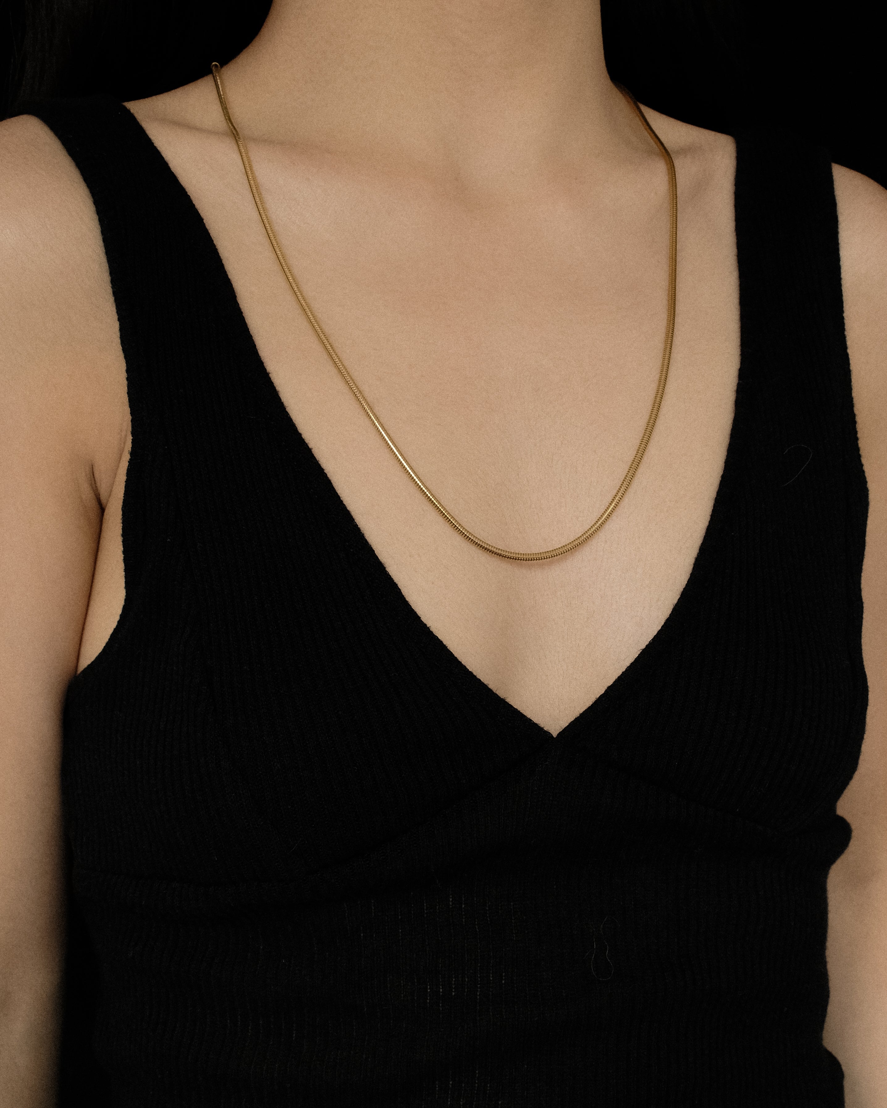 Maely Round Herringbone Snake Chain Necklace