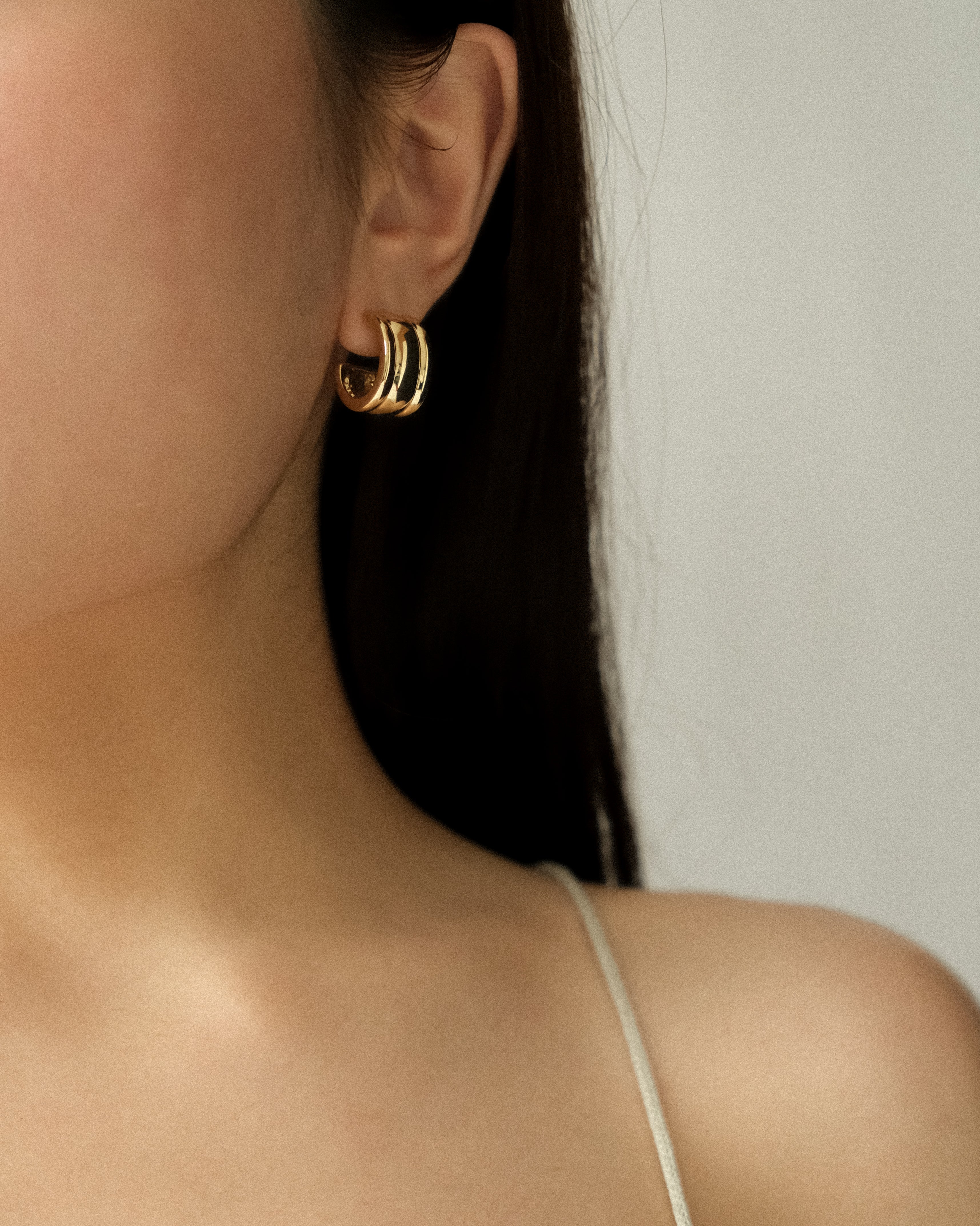 Allegra Vase Dome Stud Earrings