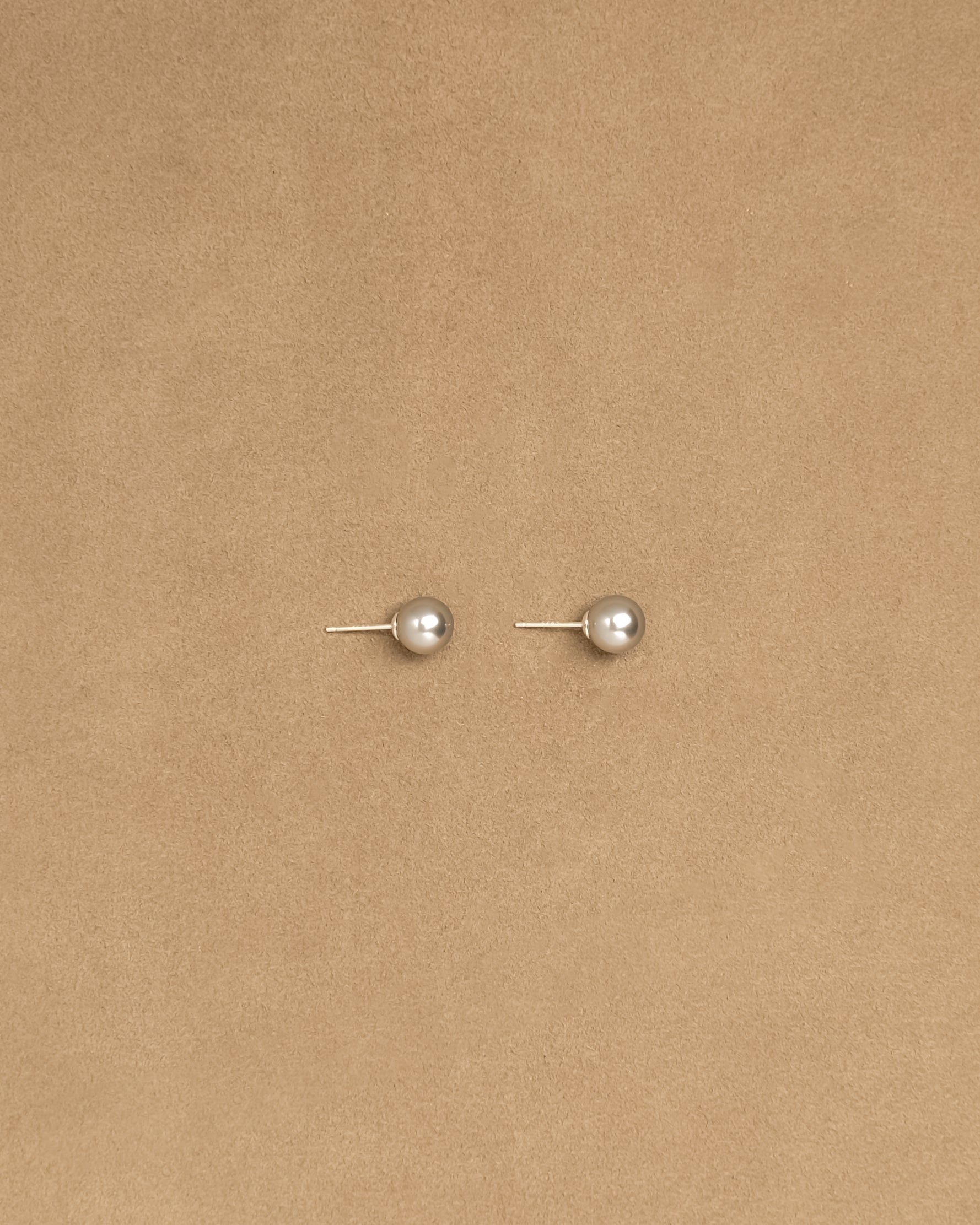 Nami Pearl Stud Earrings