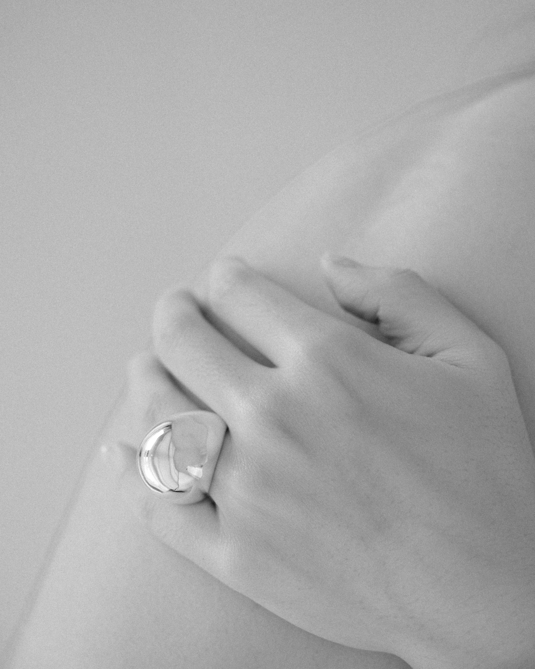 Grande Sphere Bold Dome Ring