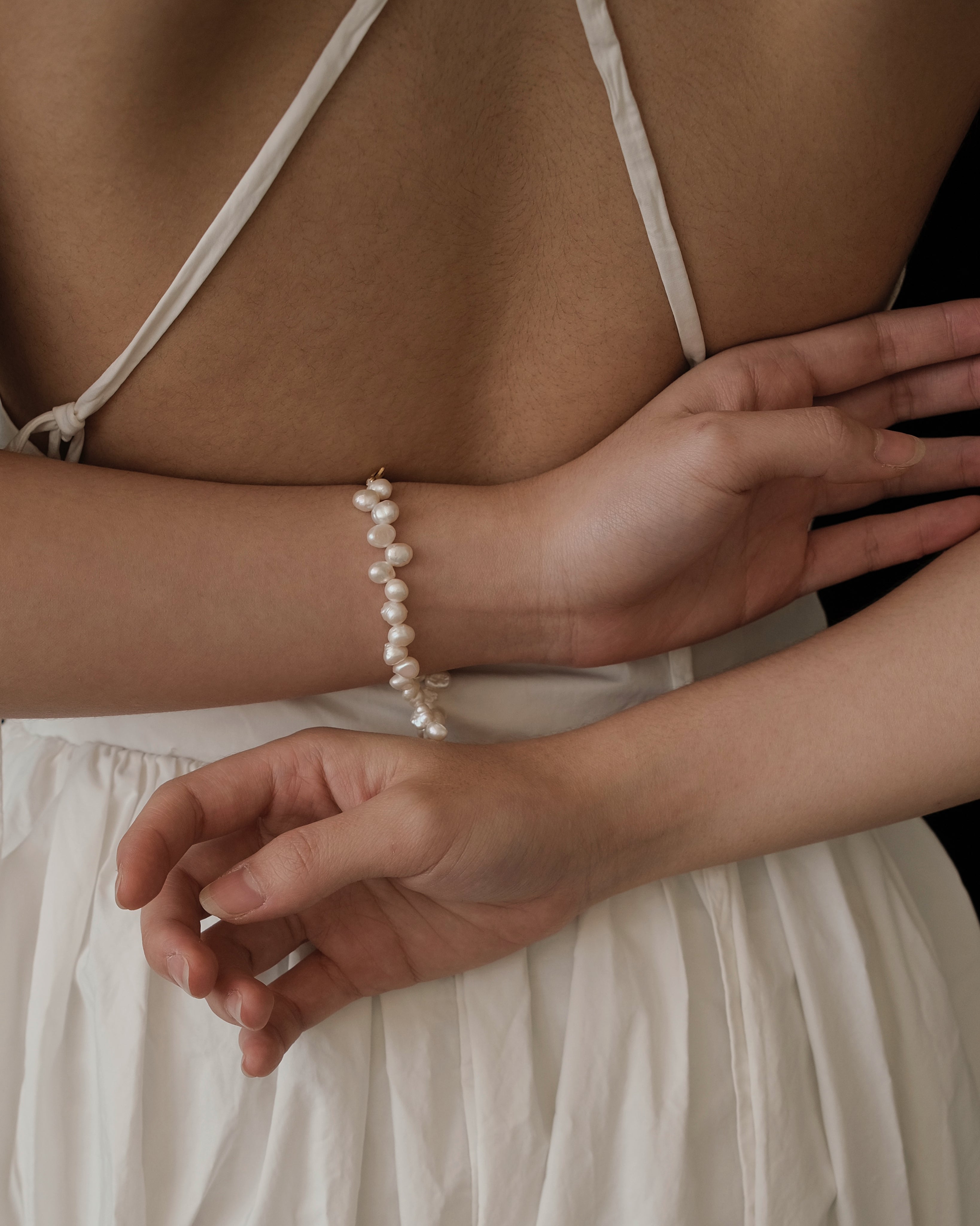 Zoe White Baroque Pearl Bracelet