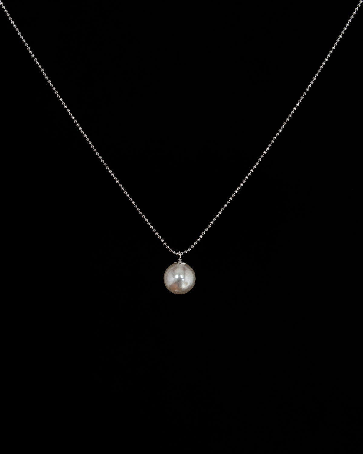 Noelia Single Pearl Pendant Necklace