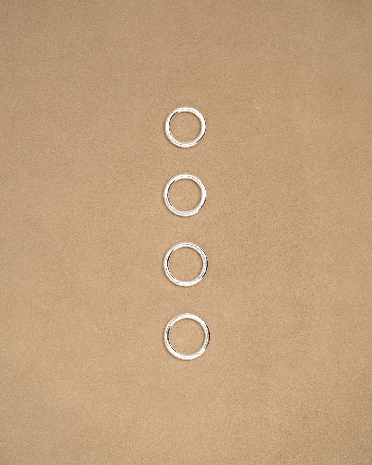 Classic Goma Round Band Ring
