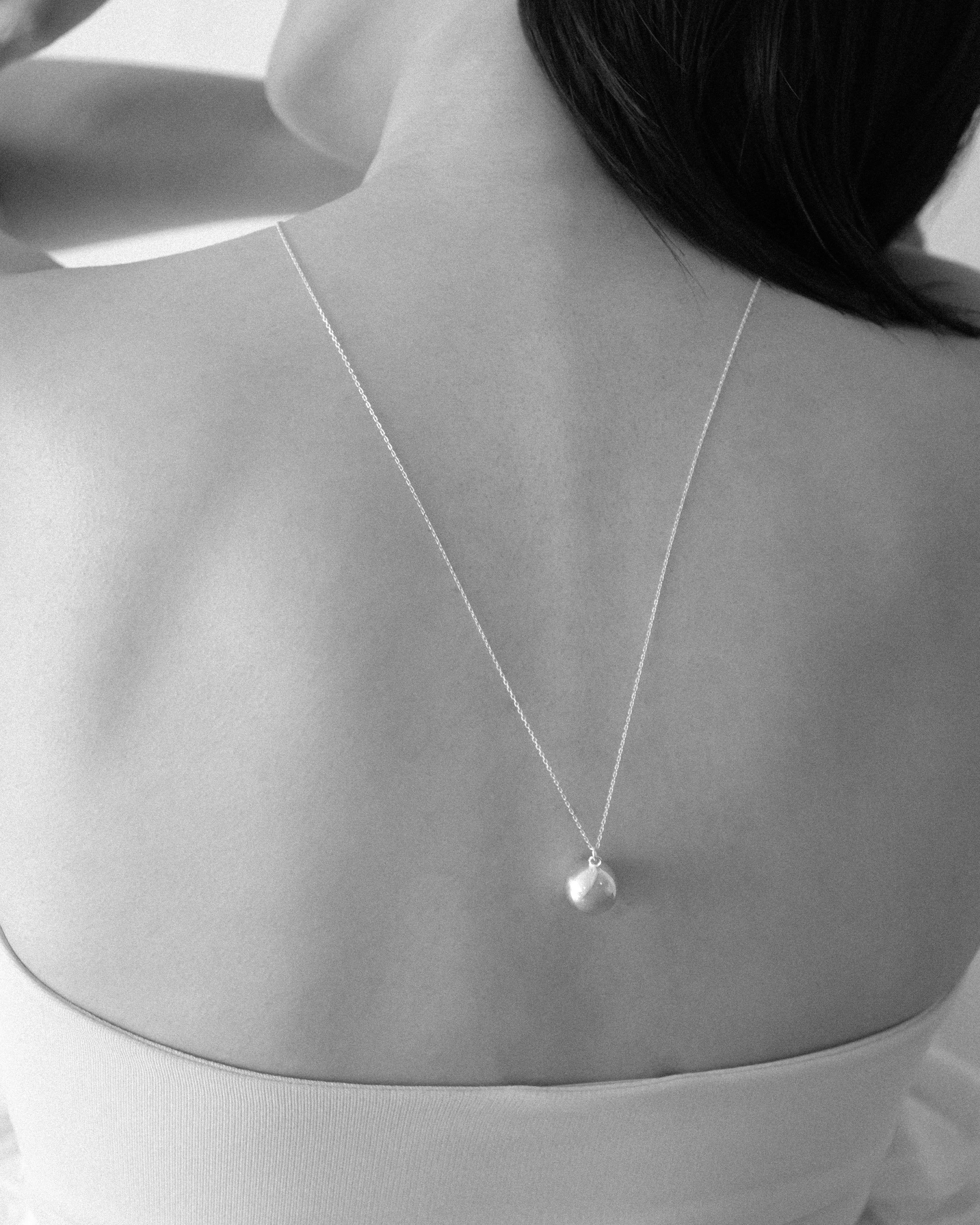 Luae Sphere Ball Necklace