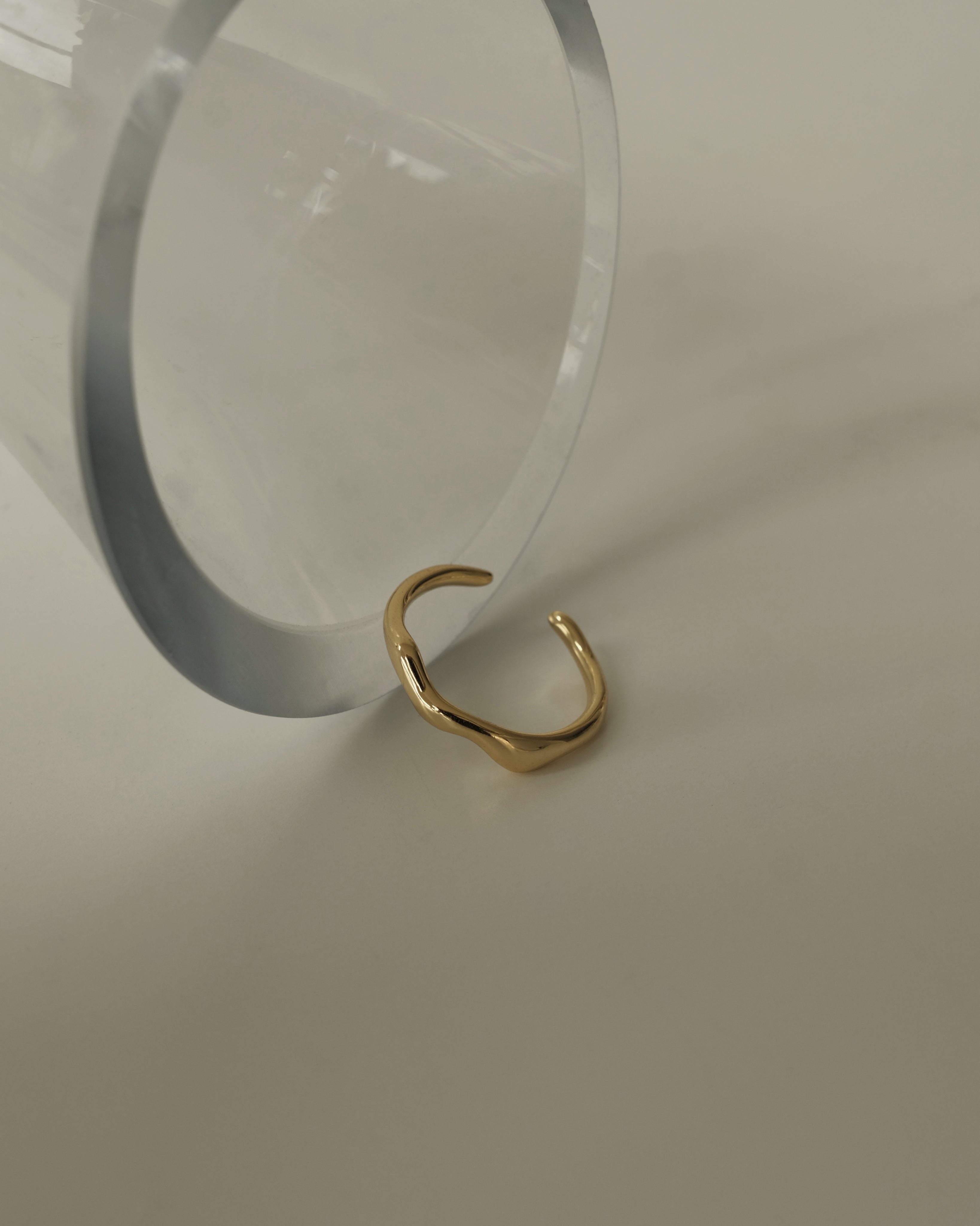 Hay Curved Band Open Ring