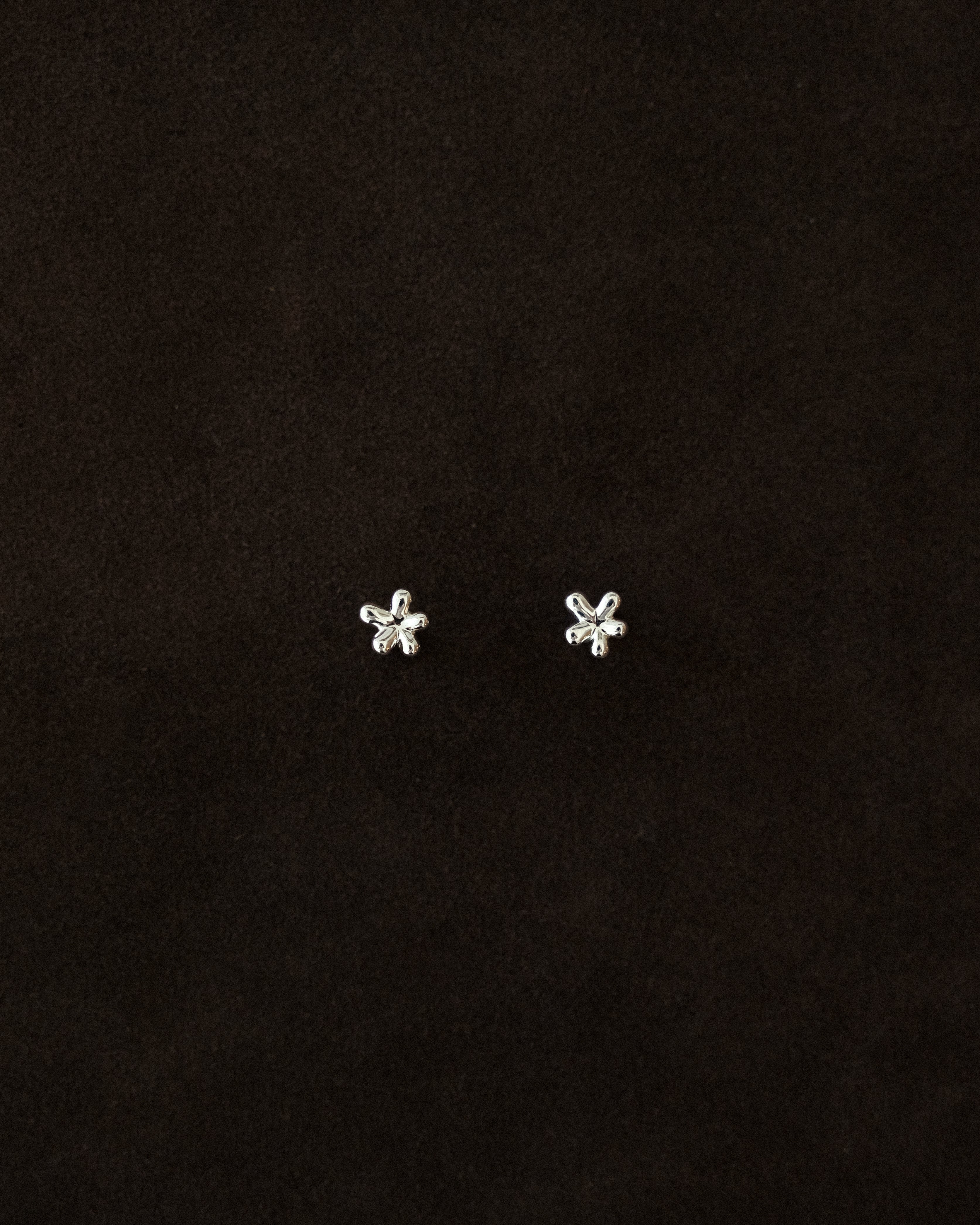 Gioia Non-edible Flowers Stud Earrings