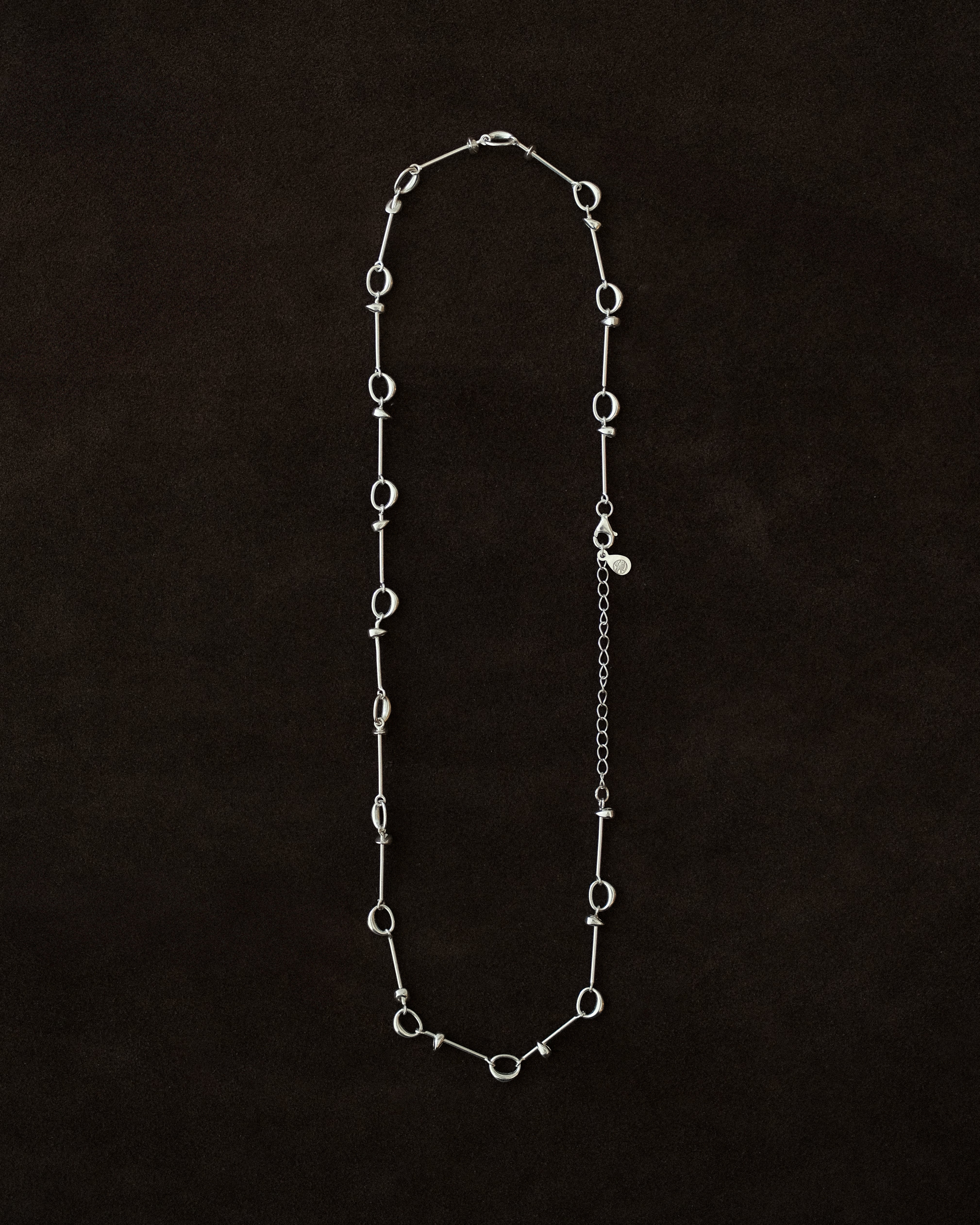 Parella Vine Bar Chain Necklace