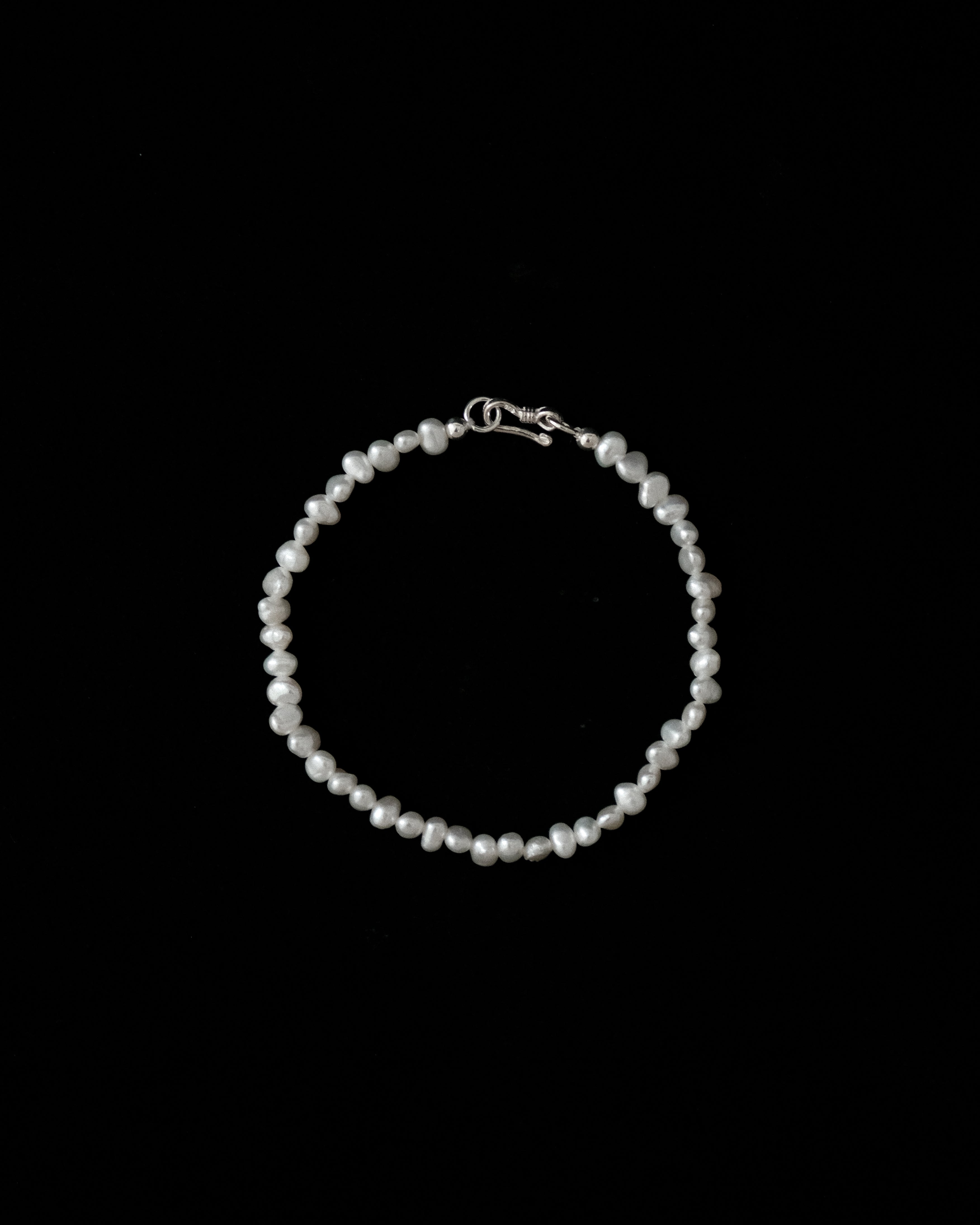 Rheia Tiny Baroque Pearl Bracelet