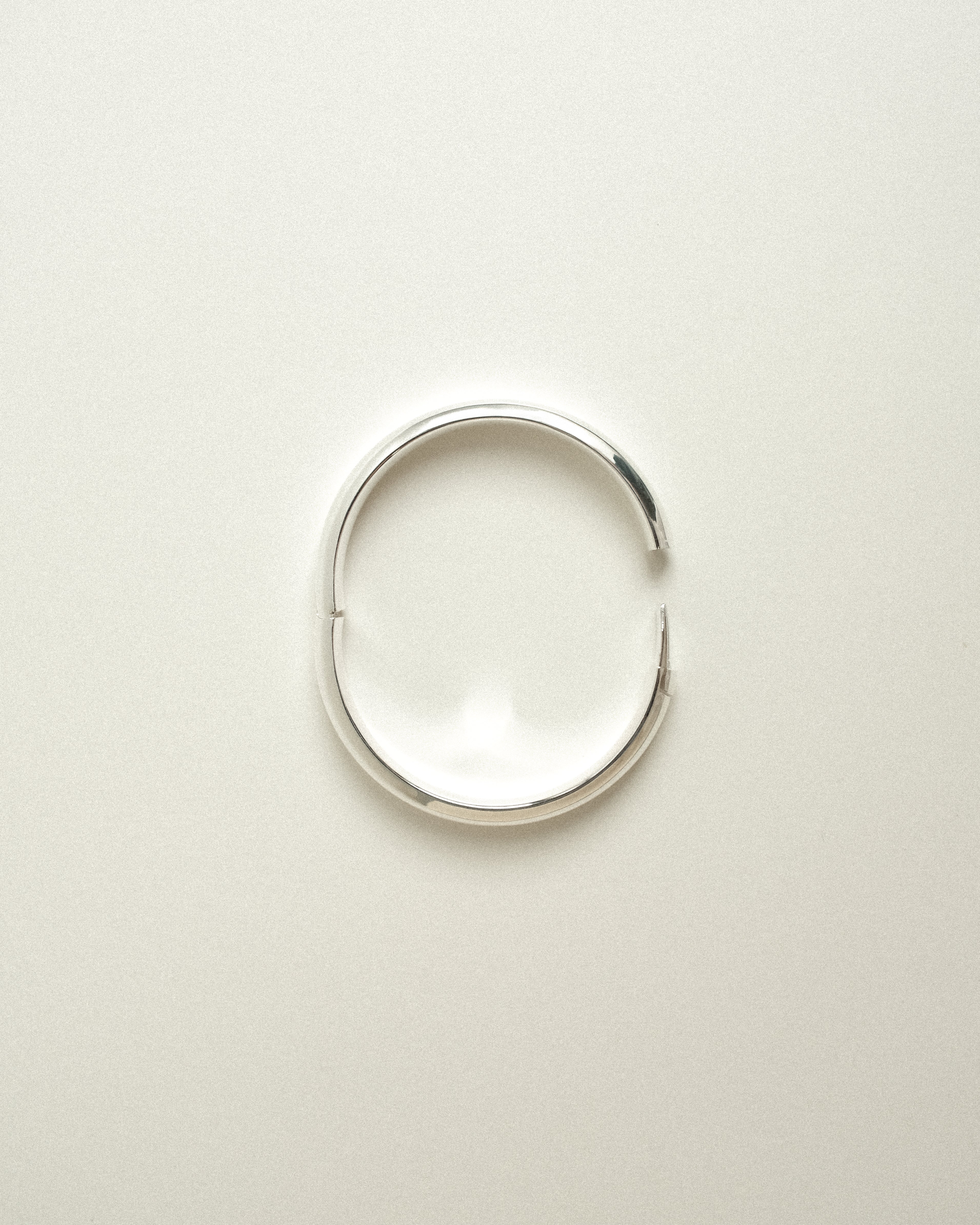 Classic Barbara Round Bangle