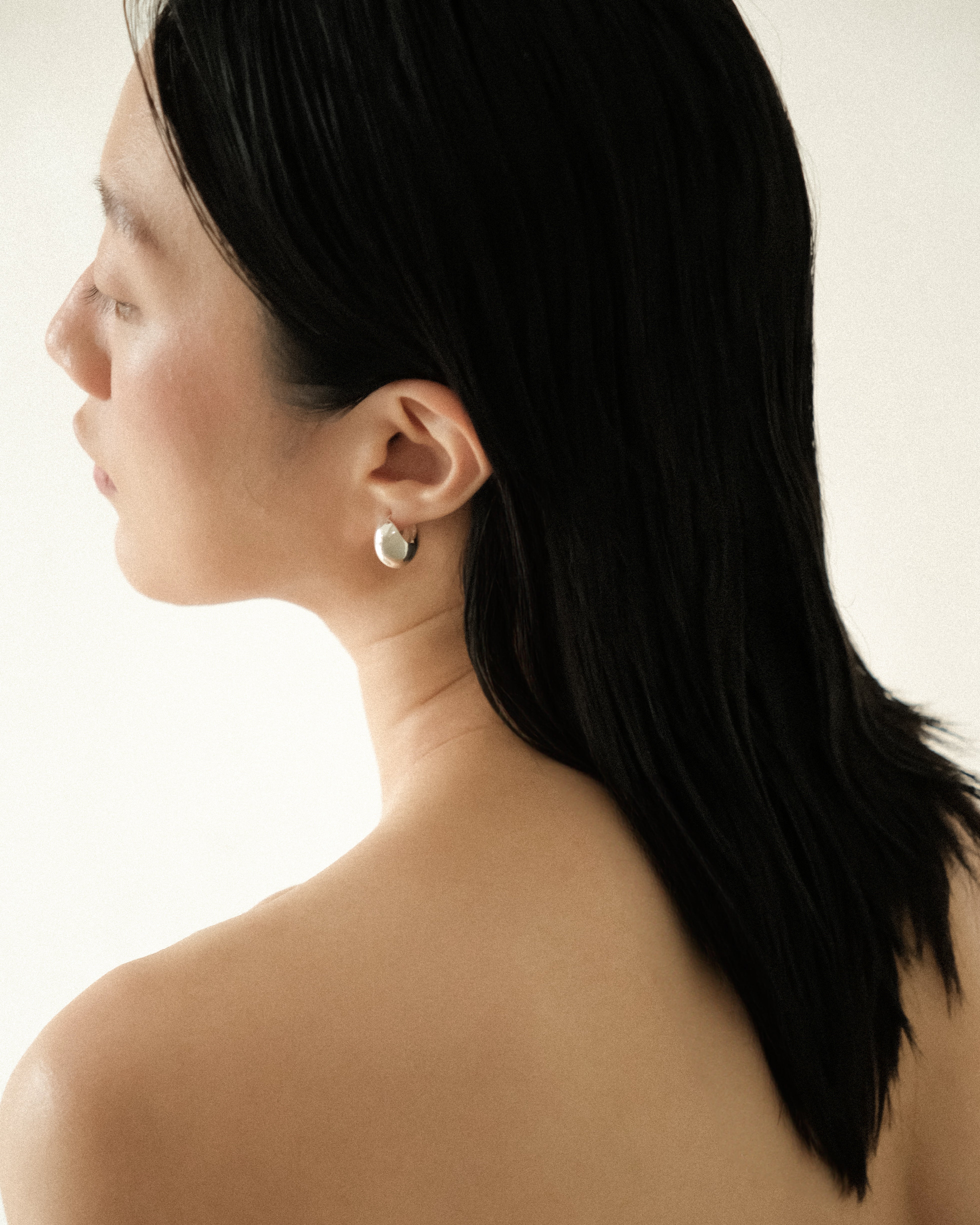 Ophéa Pebble Dome Hoop Earrings