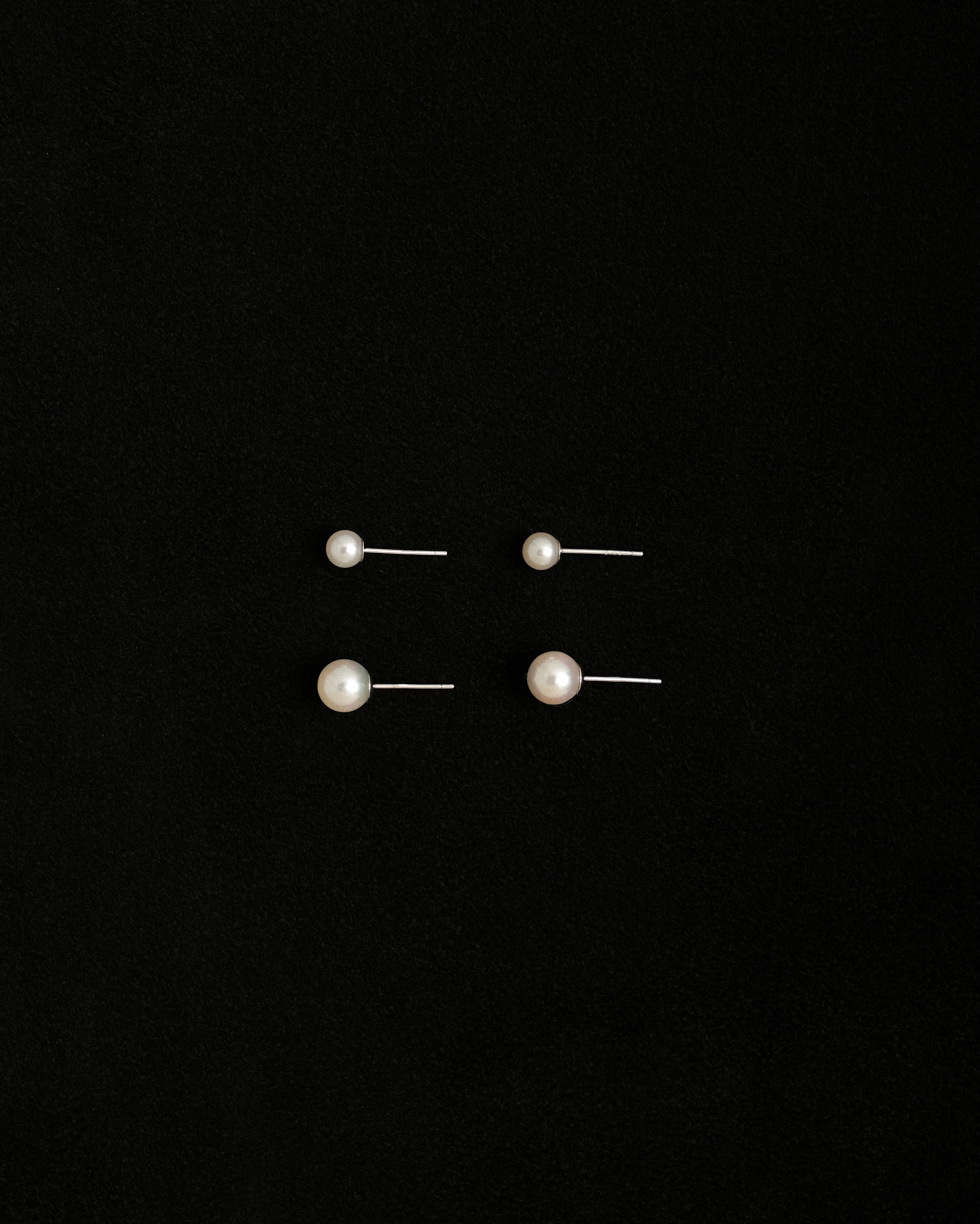 Anri Pearl Stud Earrings