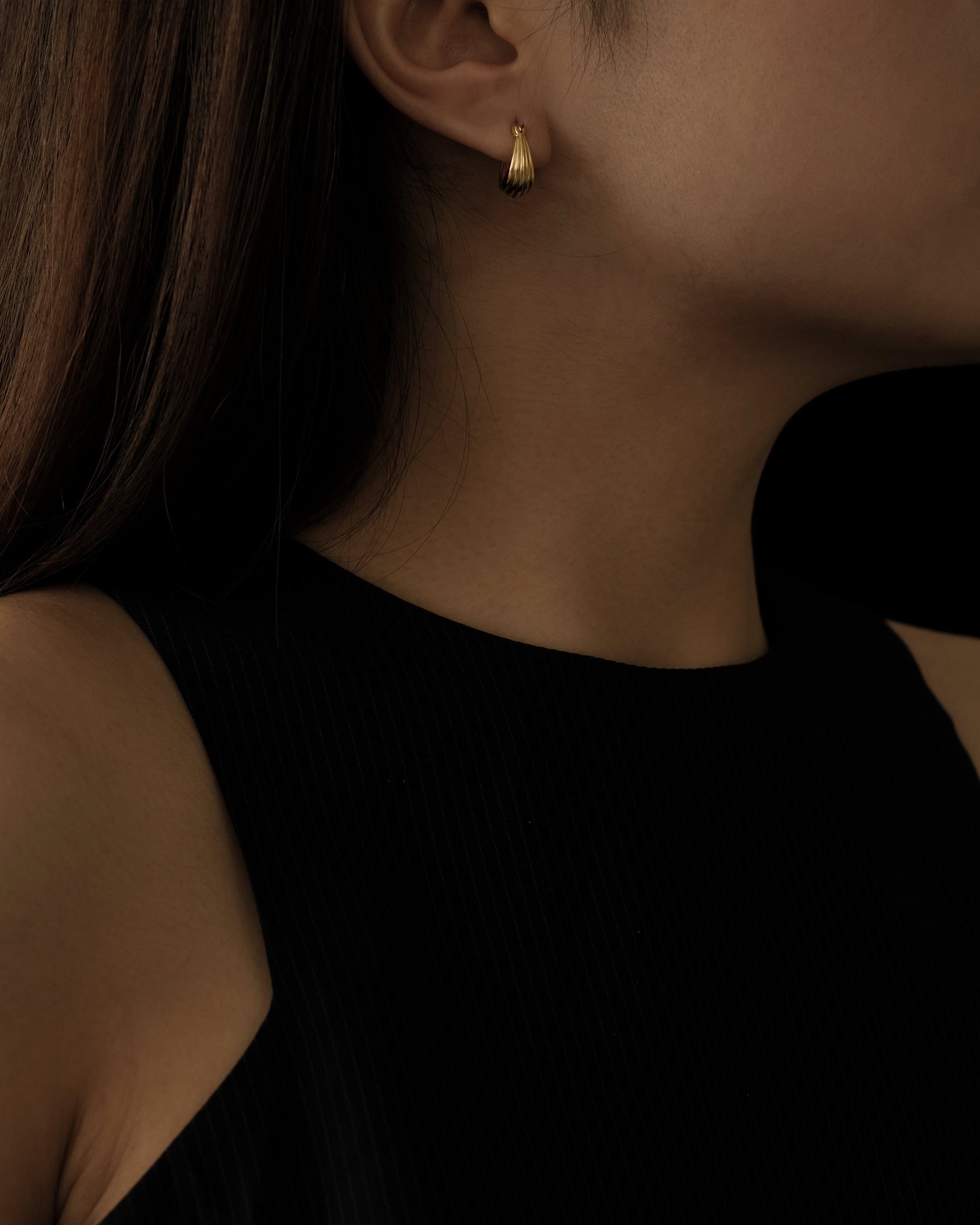 Sasha Ribbed Puffed Hoop Earrings