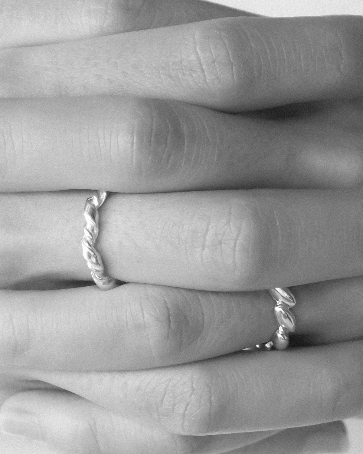 Pli Croissant Band Ring