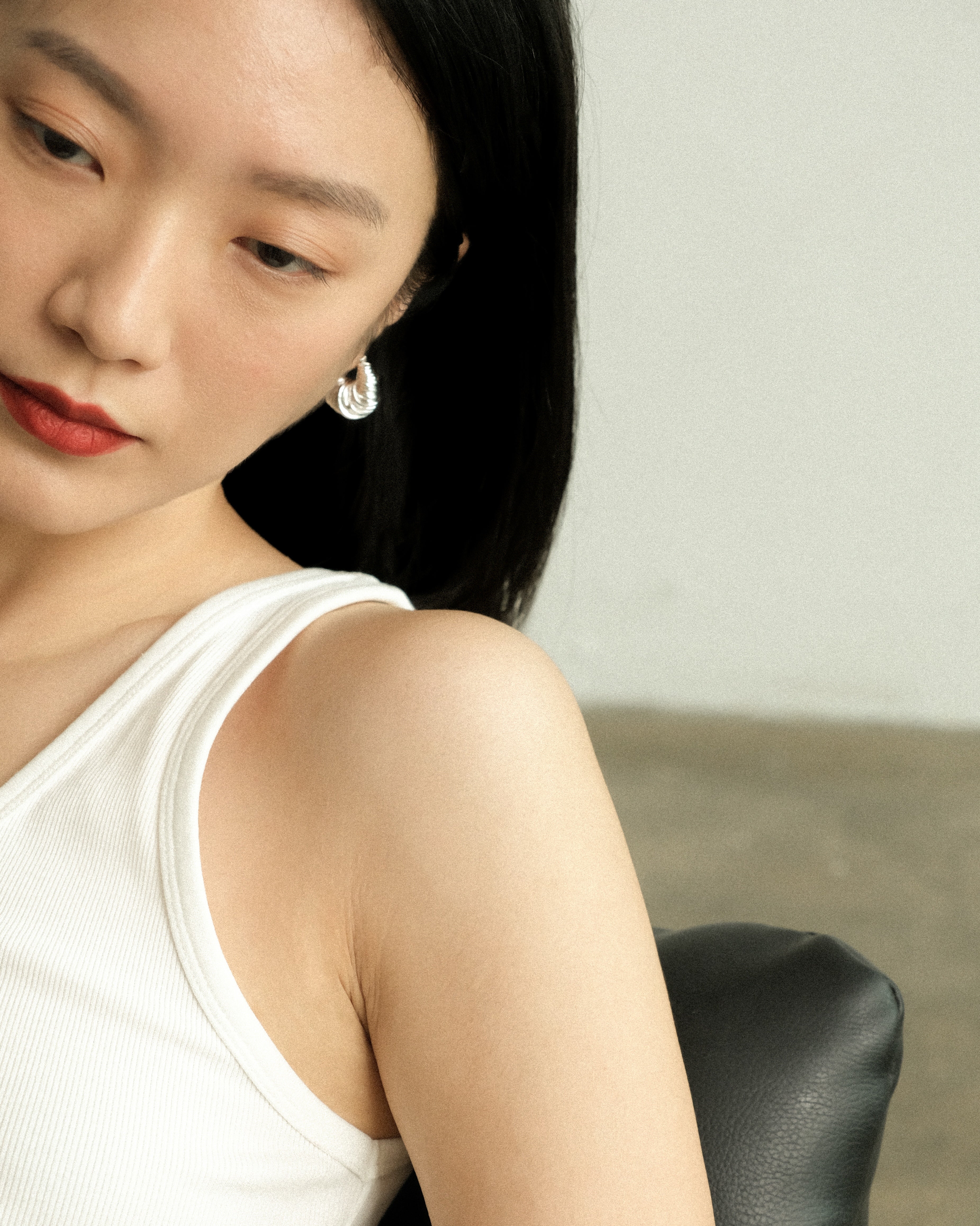 Petite Loïs Woven Donut Hoop Earrings